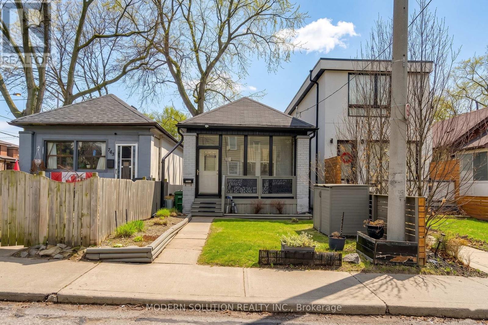 741 Milverton Boulevard Toronto Ontario Canada Sale residential Majid Golchini Modern Solution Realty Inc., Brokerage*