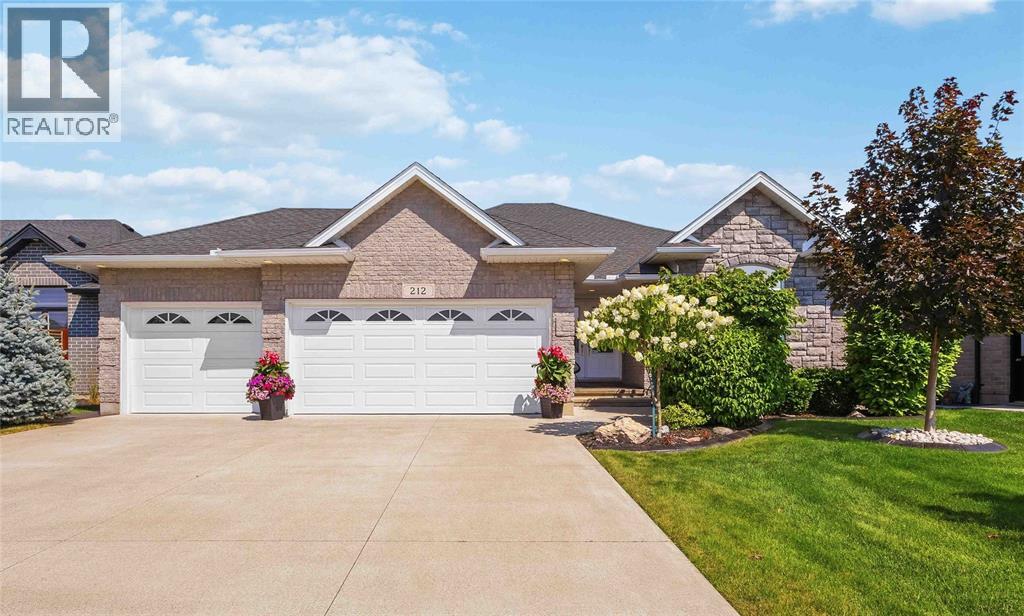212 BASQUIAT CRESCENT Sarnia Ontario Canada Sale residential Kevin Thompson RE/MAX PRIME PROPERTIES UNIQUE GROUP, BROKERAGE