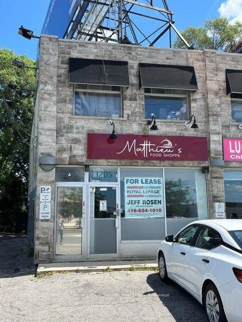 3205 Dufferin Street Toronto Ontario Canada Lease commercial Veronica Varela ROYAL LEPAGE SECURITY REAL ESTATE, BROKERAGE*