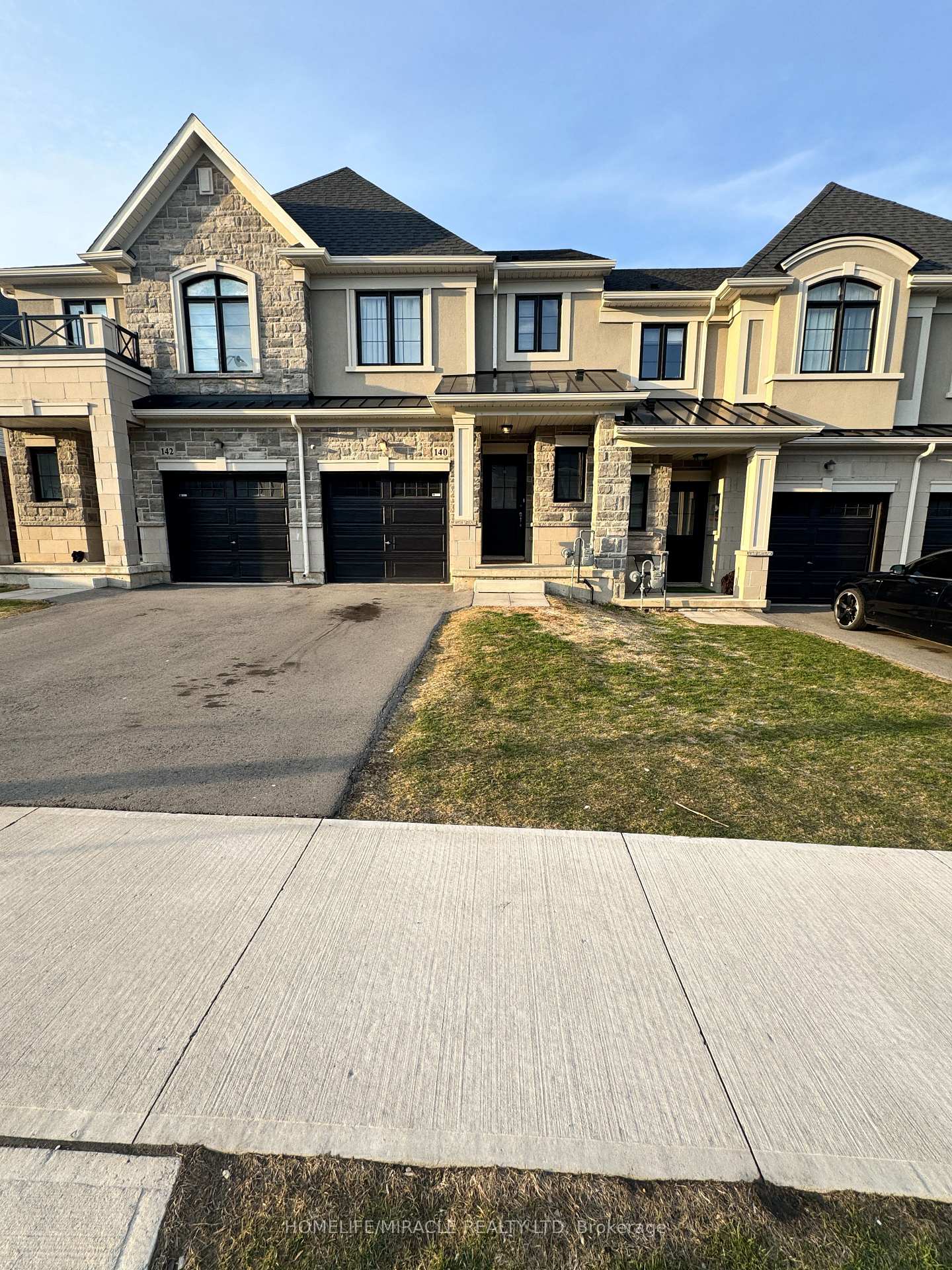 140 Aquasanta Crescent Hamilton Ontario Canada Sale residential Zeshan Raza HomeLife/Miracle Realty Ltd., Brokerage *