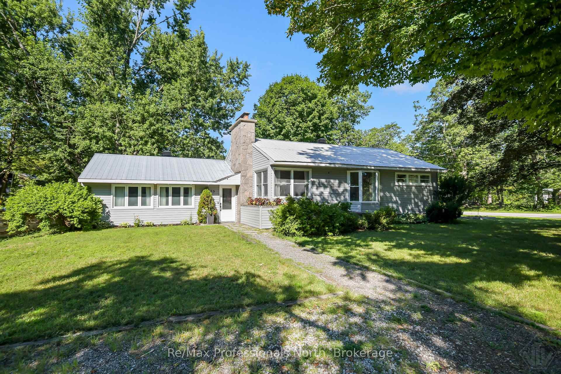 775 MUSKOKA BEACH Road Gravenhurst Ontario Canada Sale residential Radka Hnilicova Anchor Realty, Brokerage*