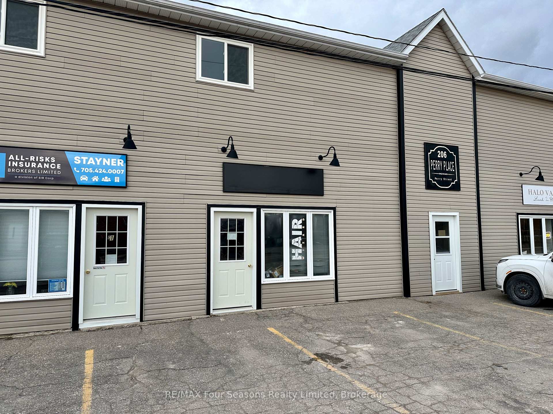 C2 - 206 Perry Street Clearview Ontario Canada Lease commercial Leo Weel RE/MAX Four Seasons Realty Ltd., Brokerage*