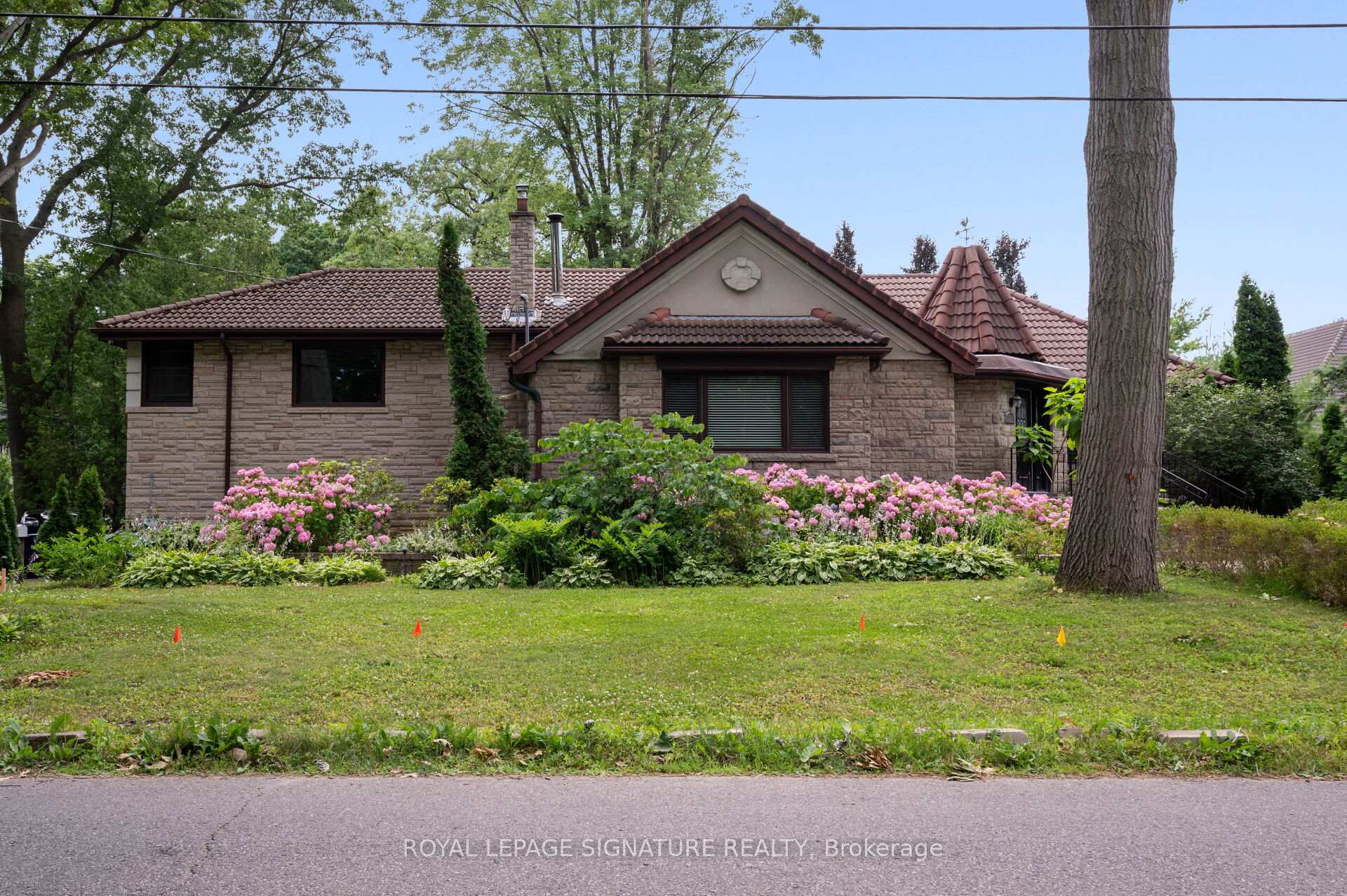 2234 Gordon Drive Mississauga Ontario Canada Rent residential NICK PANARESE Royal LePage Signature Realty, Brokerage