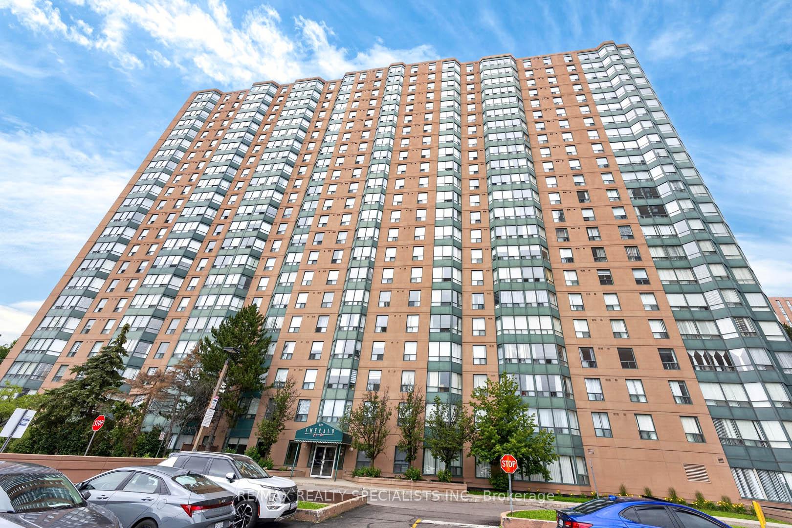 2009 - 135 Hillcrest Avenue Mississauga Ontario Canada Sale residential Themton Irani RE/MAX Realty Specialists Inc., Brokerage *