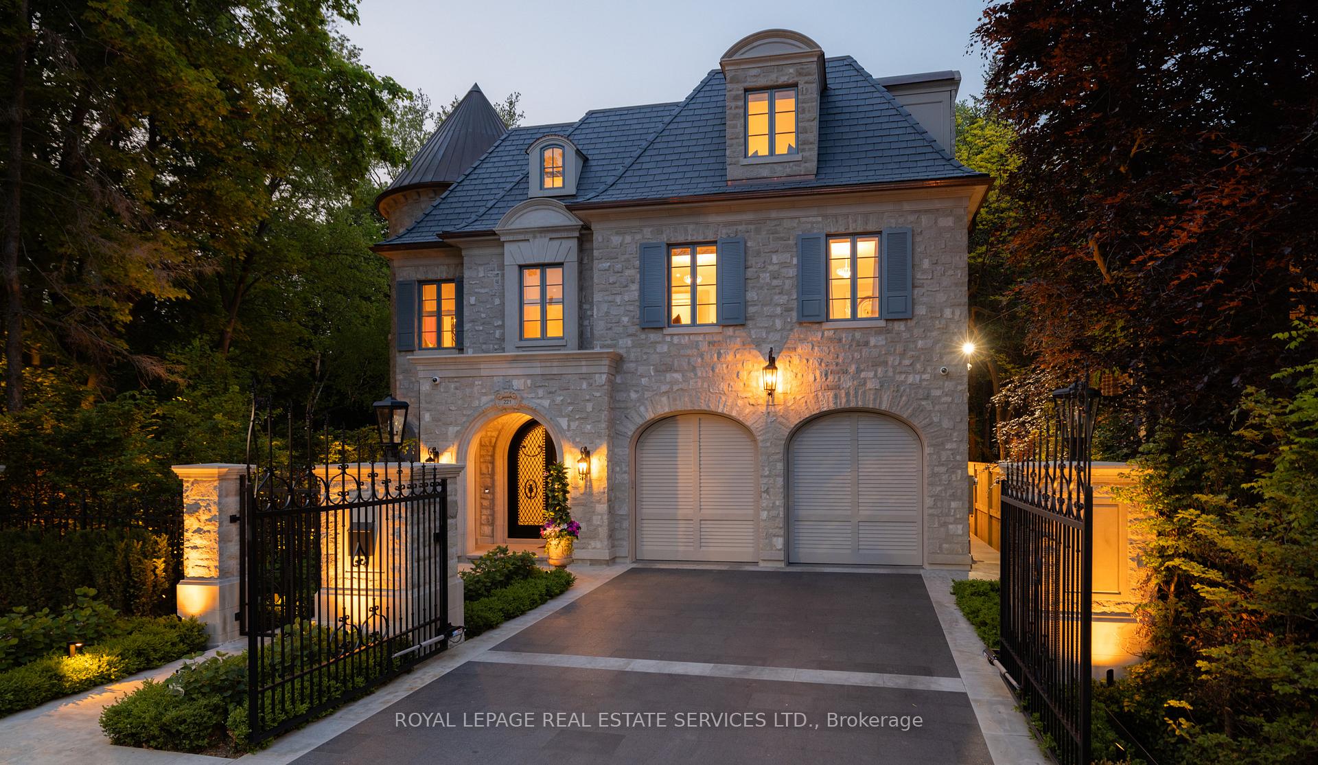 221 Forest Hill Road Toronto Ontario Canada Sale residential Daryl King RE/MAX Hallmark Realty Ltd., Brokerage*