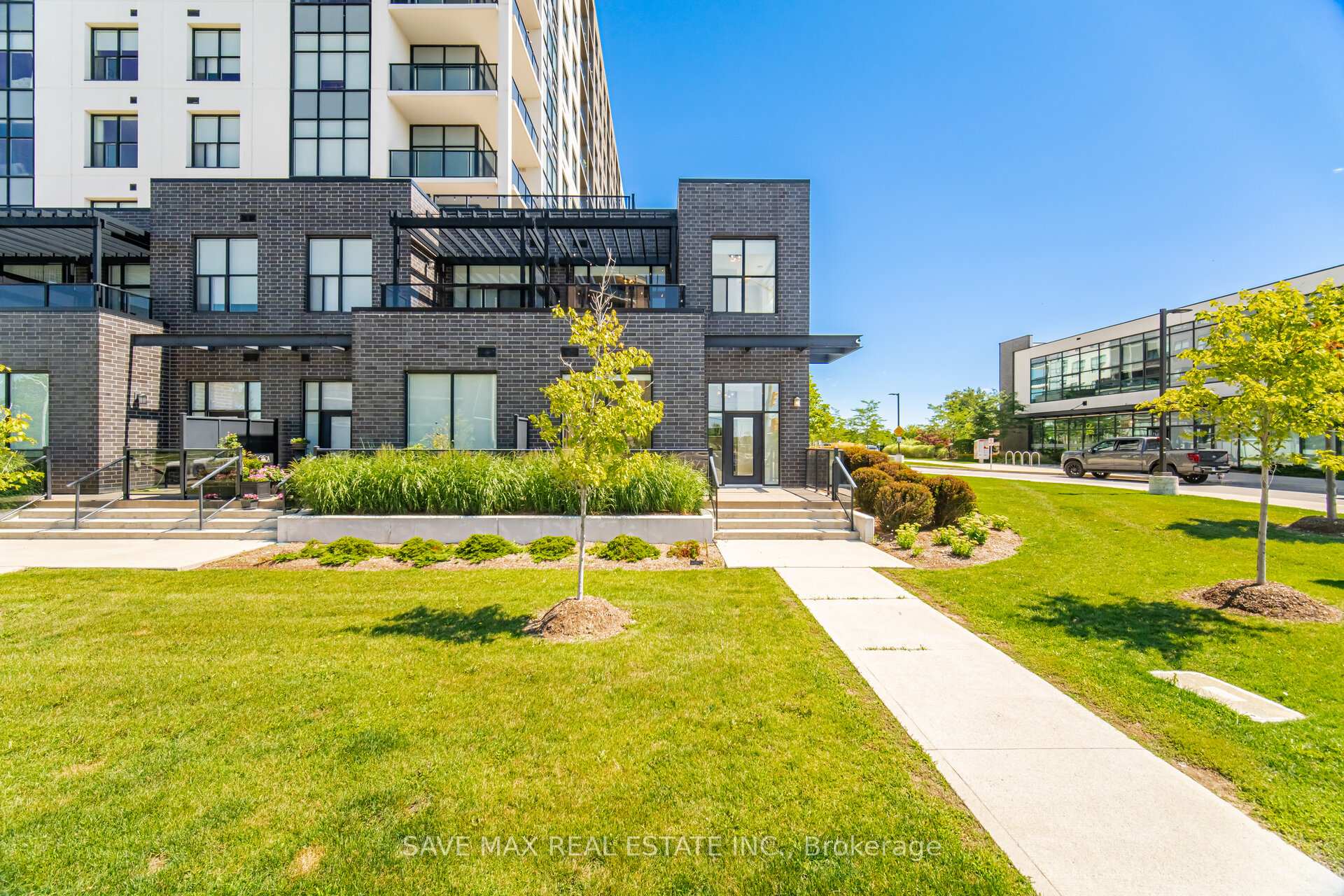 103 - 1878 Gordon Street Guelph Ontario Canada Sale residential   Save Max Real Estate Inc.