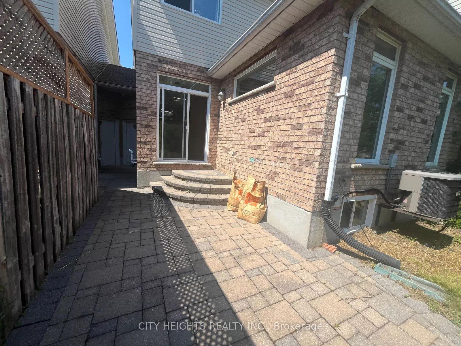 555 Grasslands Court Cambridge Ontario Canada Rent residential Renee Blair Sotheby's International Realty Canada