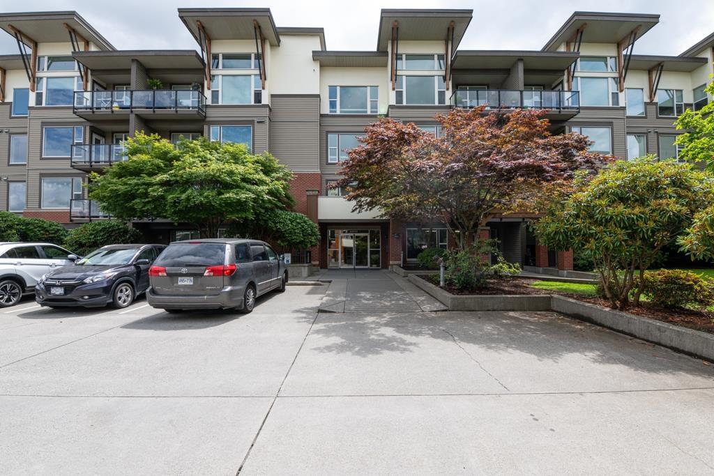 114 33539 HOLLAND AVENUE Abbotsford British Columbia Canada Sale residential Kirandeep Gill Coldwell Banker Executives Realty