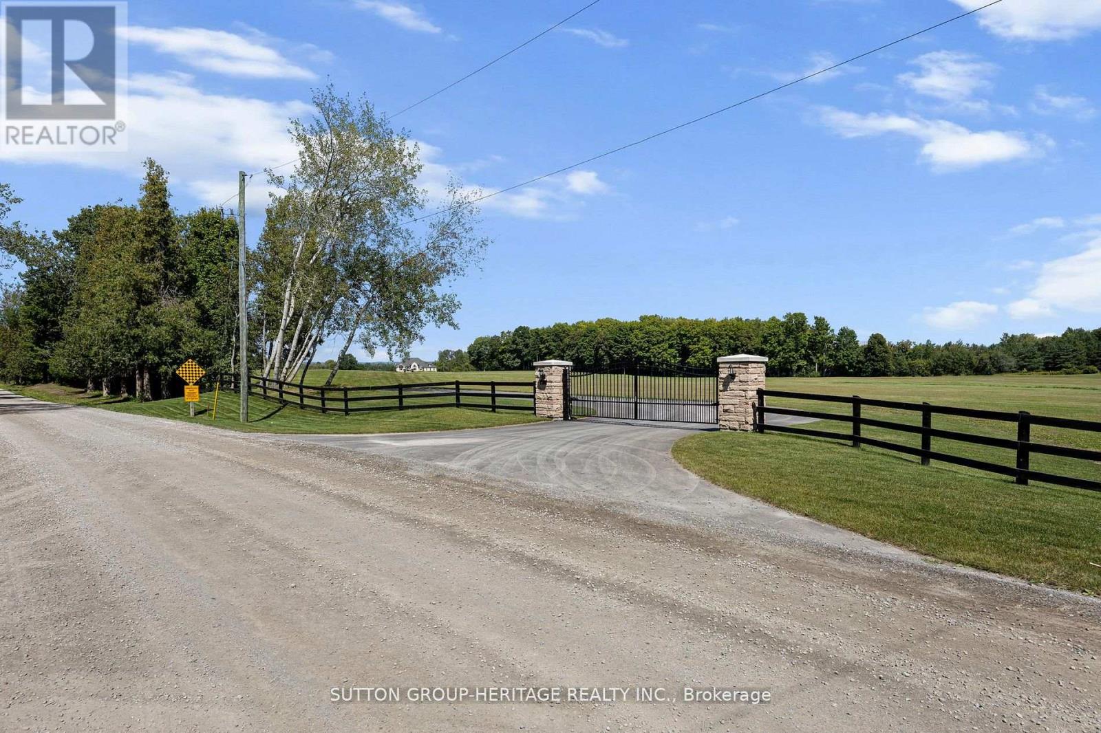 2100 Taunton Road Clarington Ontario Canada Sale commercial Cristian Vergara SUTTON GROUP-HERITAGE REALTY INC., Brokerage*