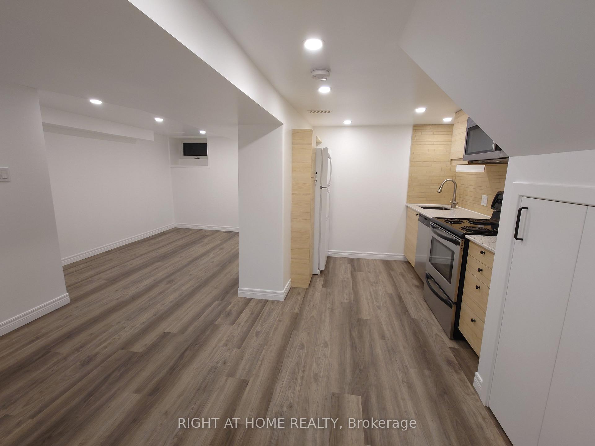 117 Wellington Street S Hamilton Ontario Canada Rent residential Anatoliy Rependa Right at Home Realty, Brokerage*