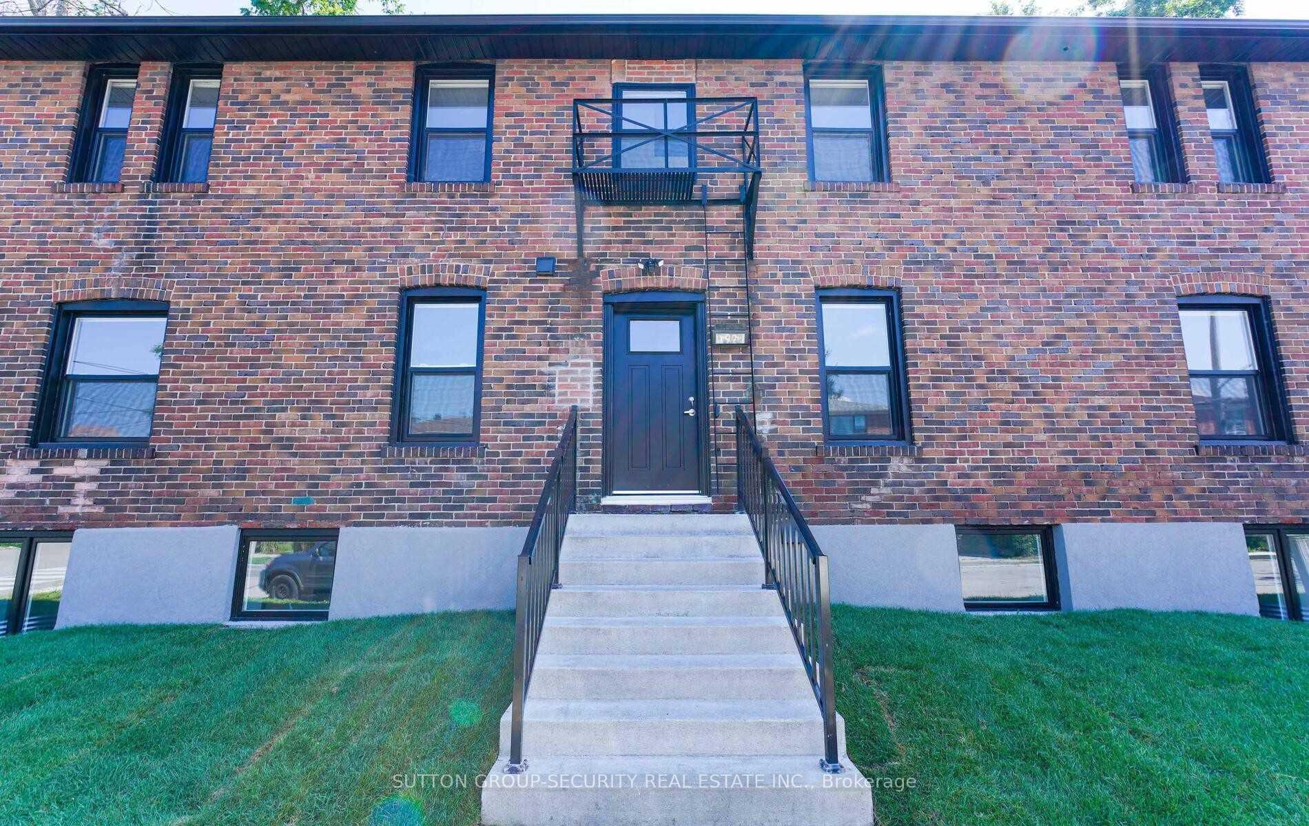6 - 92 Twelfth Street Toronto Ontario Canada Rent residential Veronica Varela ROYAL LEPAGE SECURITY REAL ESTATE, BROKERAGE*