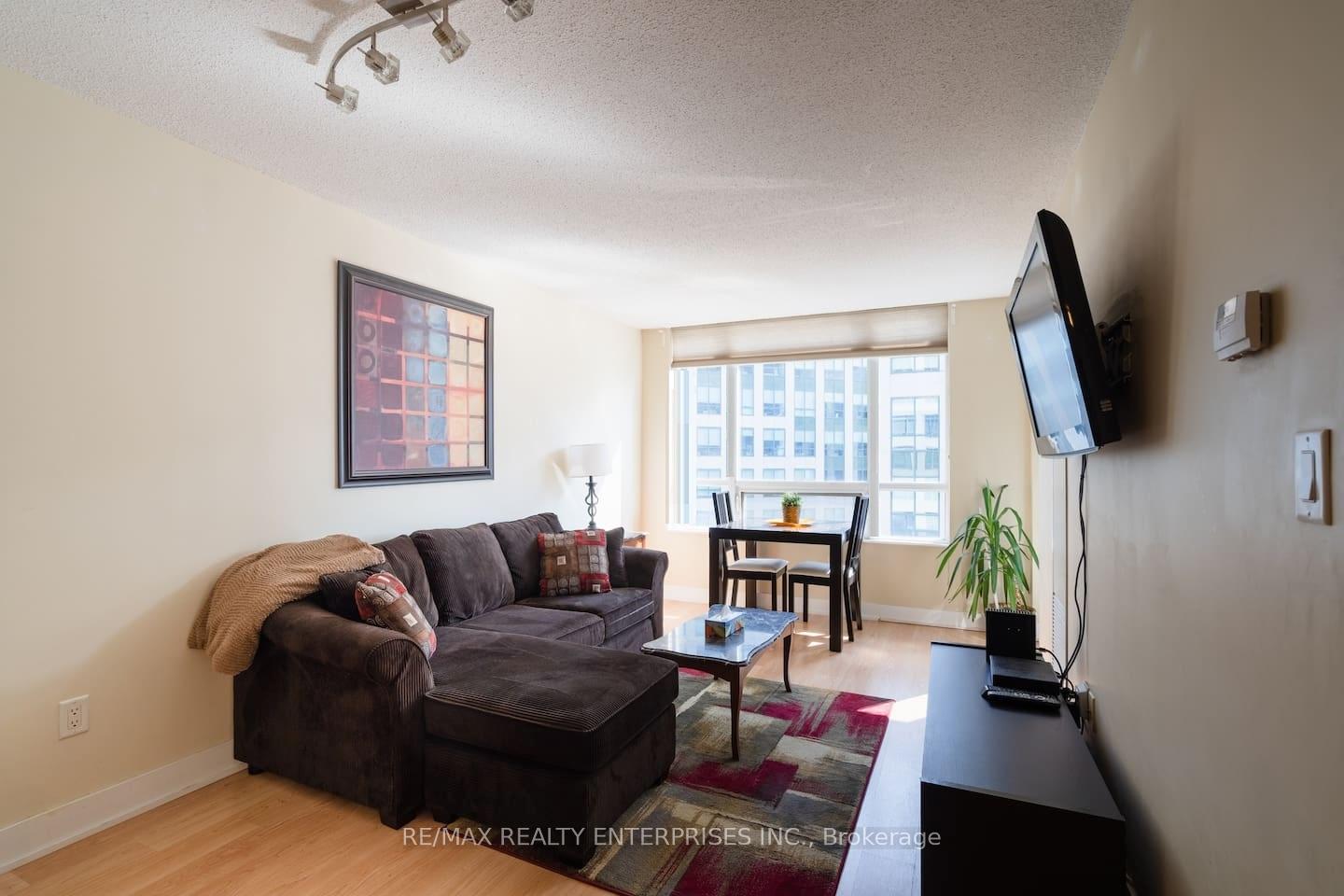 1509 - 20 Blue Jays Way Toronto Ontario Canada Rent residential Linda Pinizzotto RE/MAX Realty Enterprises Inc., Brokerage*