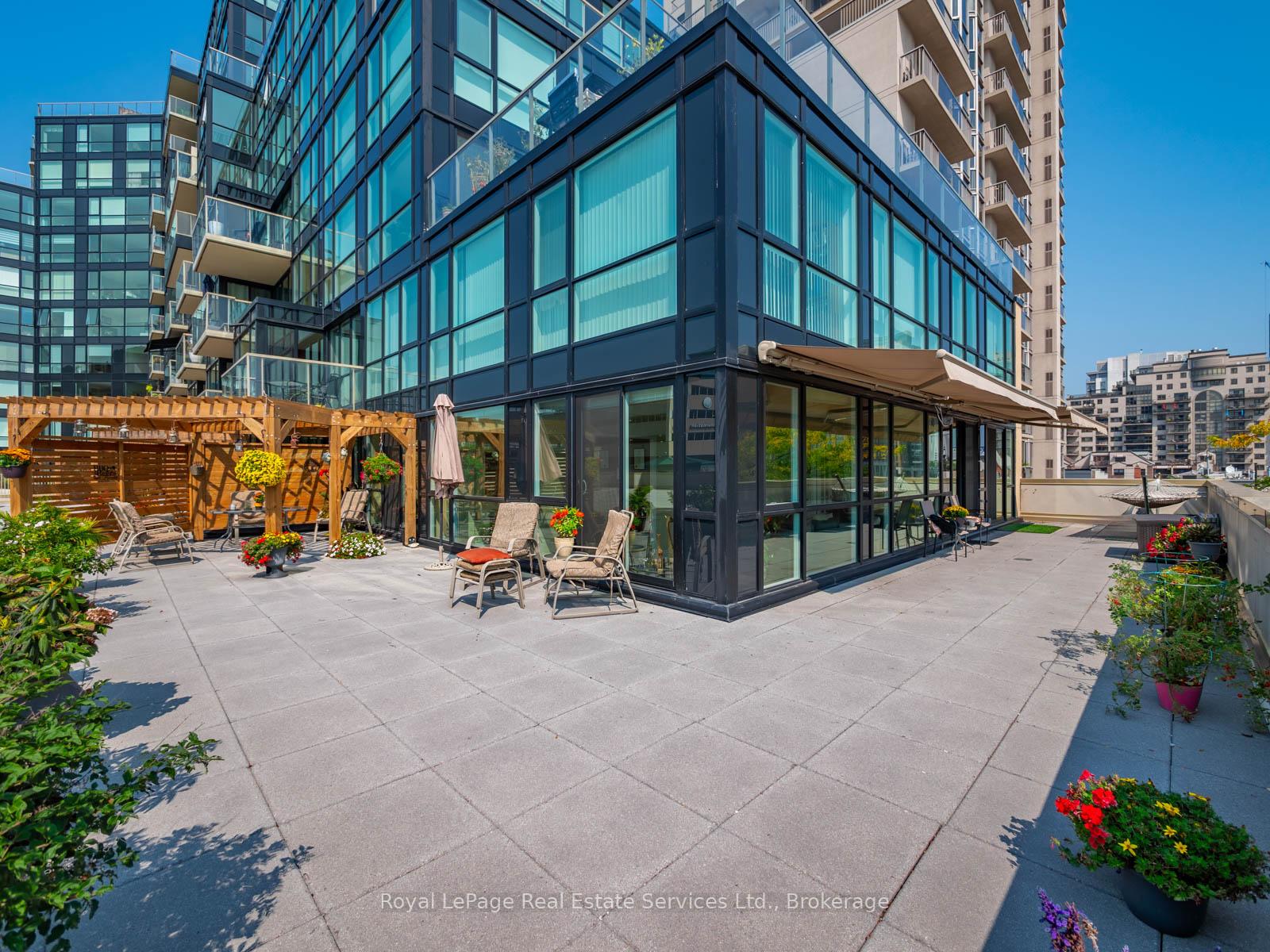 310 - 415 Locust Street Burlington Ontario Canada Sale residential   AKARAT Group Inc.