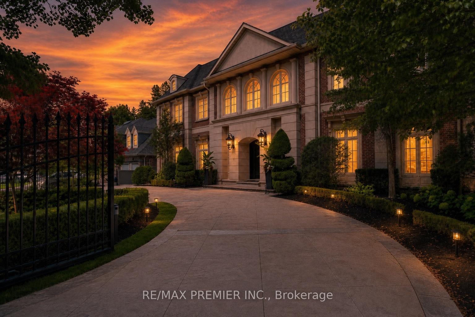 6 The Bridle Path Toronto Ontario Canada Sale residential Tayyib Shariff RE/MAX PREMIER INC., Brokerage - Wilson Office *