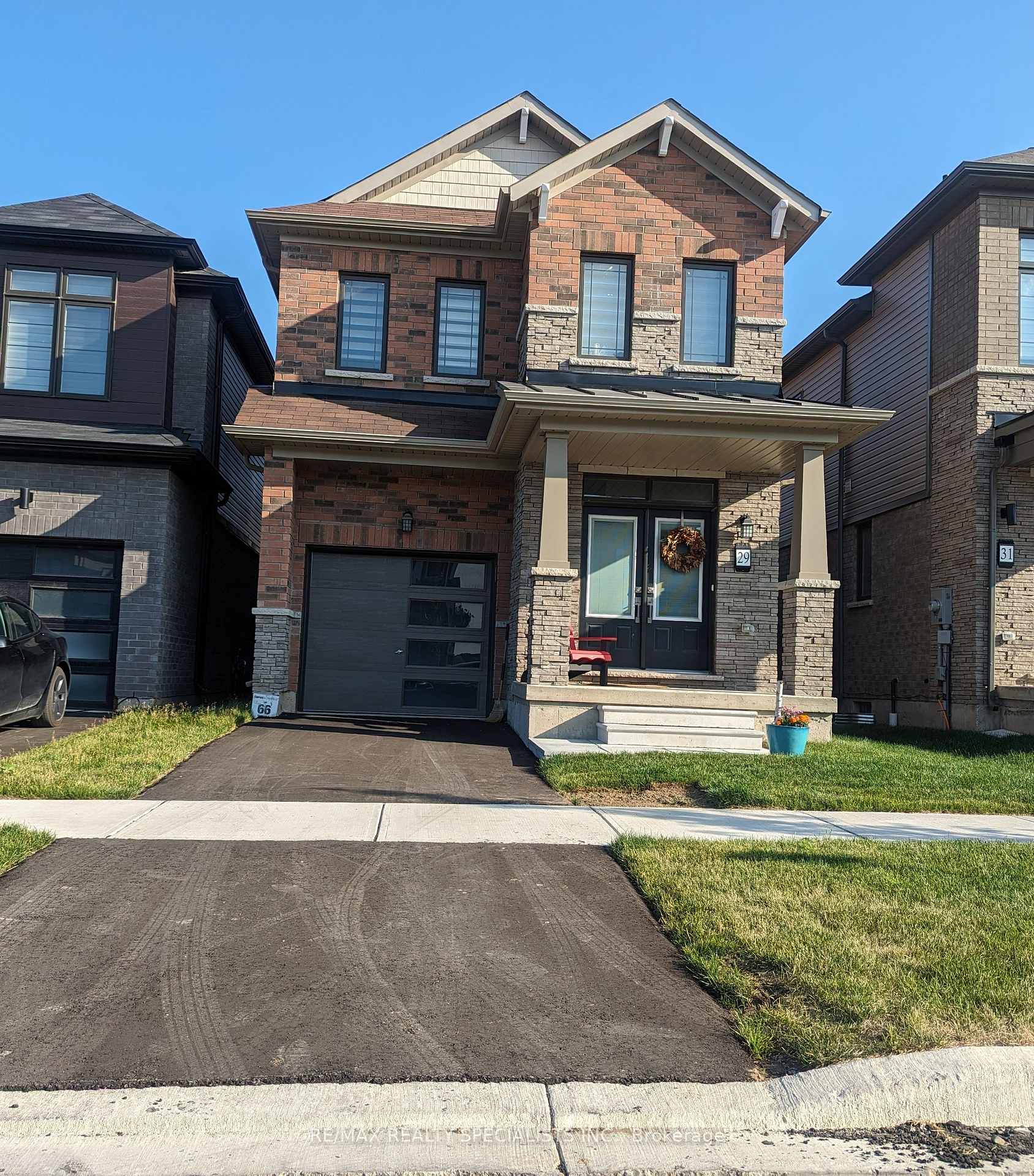 29 Gunn Avenue Brantford Ontario Canada Rent residential Themton Irani RE/MAX Realty Specialists Inc., Brokerage *