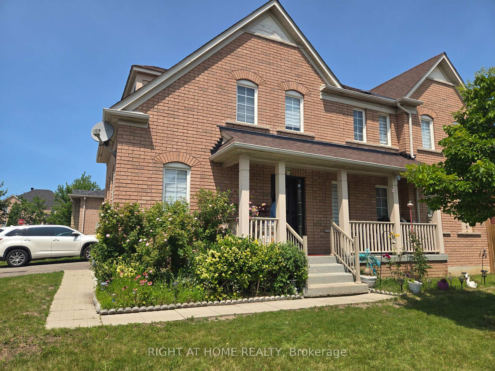 3 Wainwright Drive Ajax Ontario Canada Rent residential Alfred Russell Rosos Right at Home Realty, Brokerage*