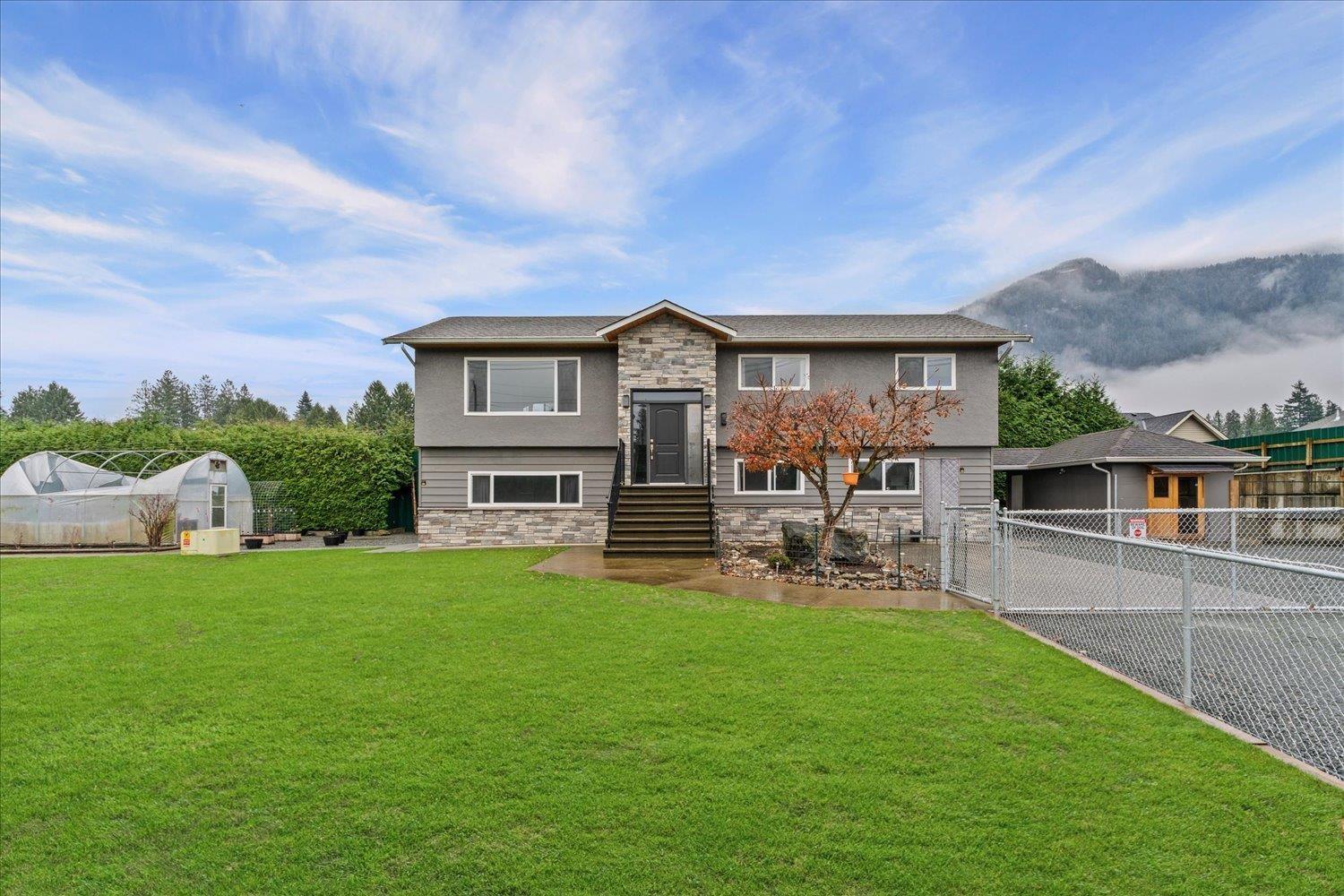 52464 YALE ROAD|East Chilliwack Rosedale British Columbia Canada Sale residential   HomeLife Realty Services