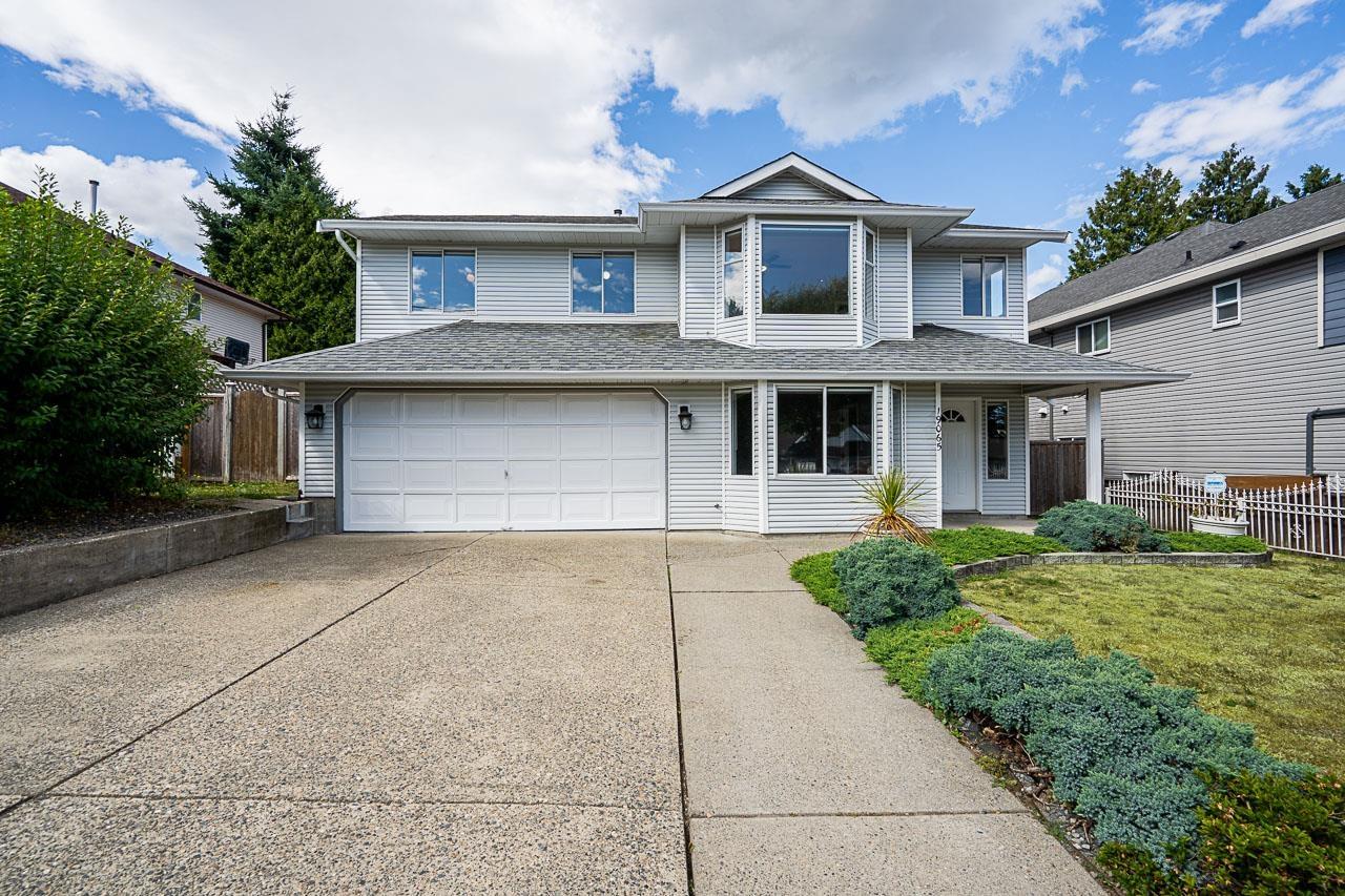19065 60 AVENUE Surrey British Columbia Canada Sale residential Hirdejit Chahal HomeLife Benchmark Realty*