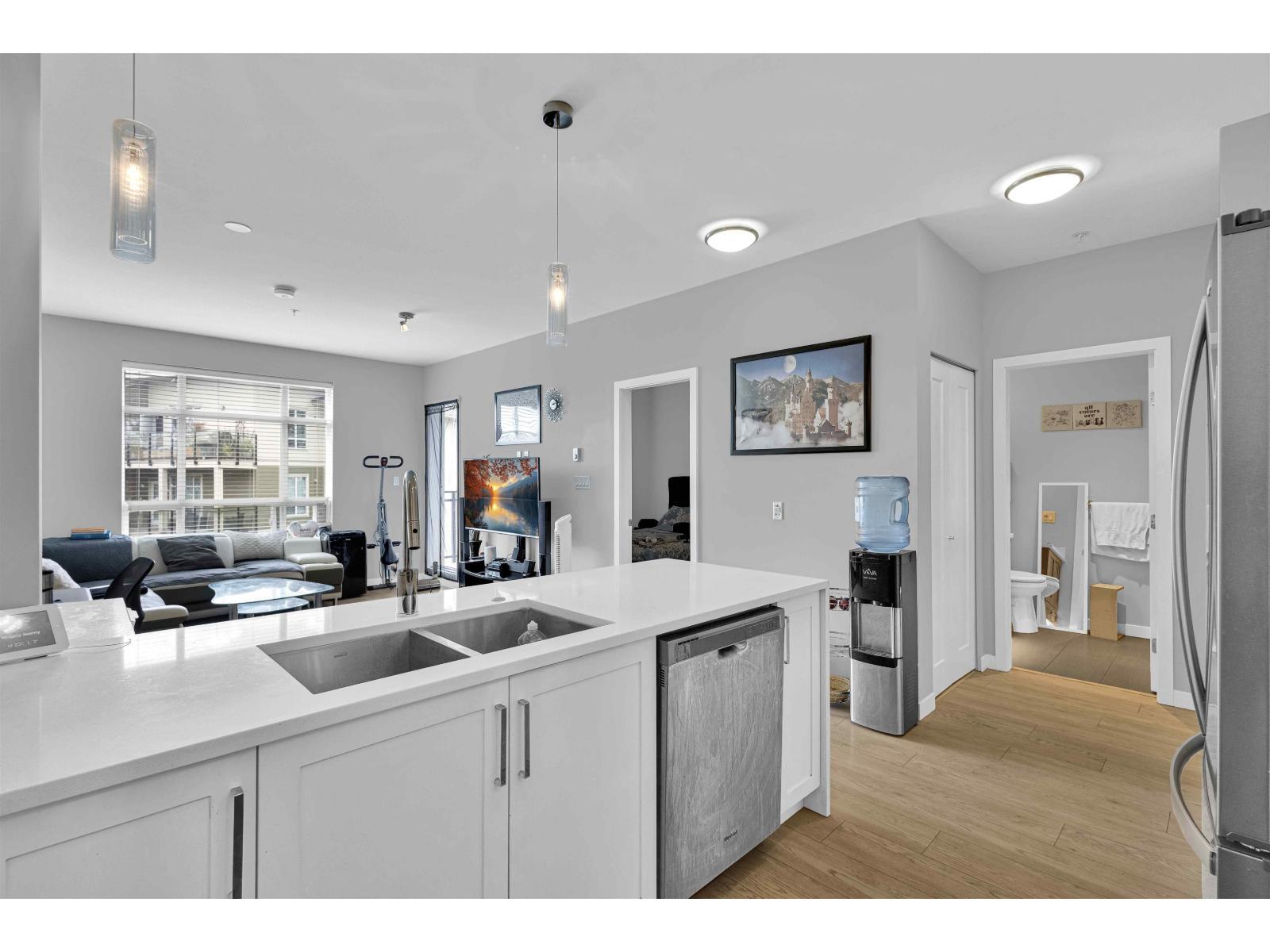 D301 20211 66 AVENUE Langley British Columbia Canada Sale residential Kong Vu HomeLife Benchmark Realty*
