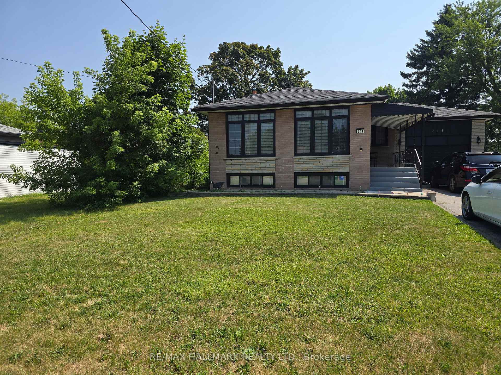 211 Norfolk Avenue Richmond Hill Ontario Canada Rent residential Daryl King RE/MAX Hallmark Realty Ltd., Brokerage*