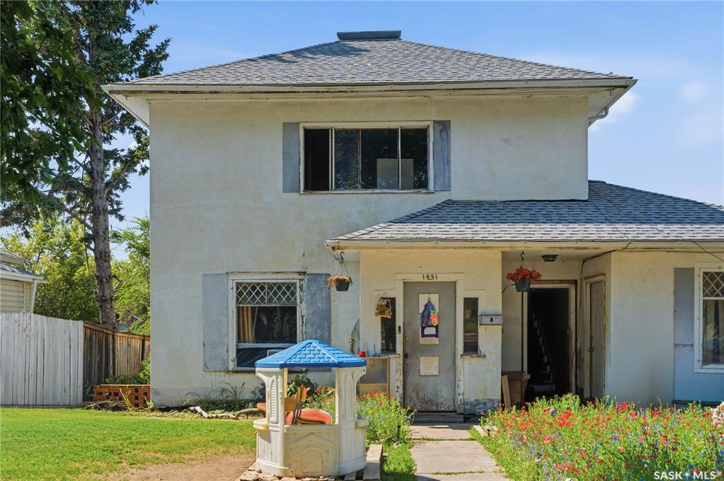 1451 101st STREET North Battleford Saskatchewan Canada Sale residential Dylan Meek Realty Executives Saskatoon