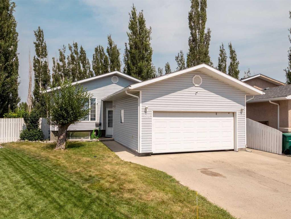 204 Mt Rundle RD W Lethbridge Alberta Canada Sale residential   Ormston Realty Group at Real Broker