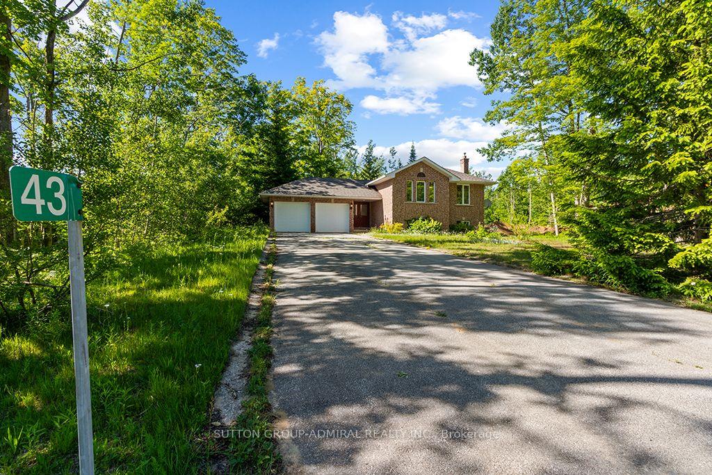 43 Graham Crescent South Bruce Peninsula Ontario Canada Sale residential Jelena  Pogorelova Sutton Group-Admiral Realty Inc., Brokerage *