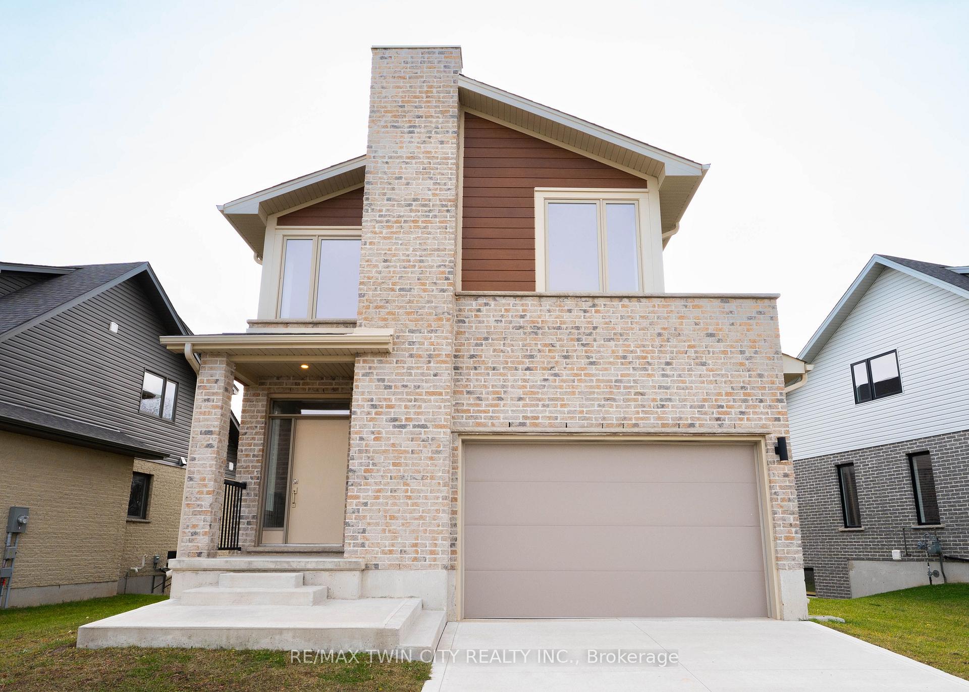 2092 Evans Crescent London South Ontario Canada Sale residential Lidia Miu RE/MAX Twin City Realty Inc., Brokerage*