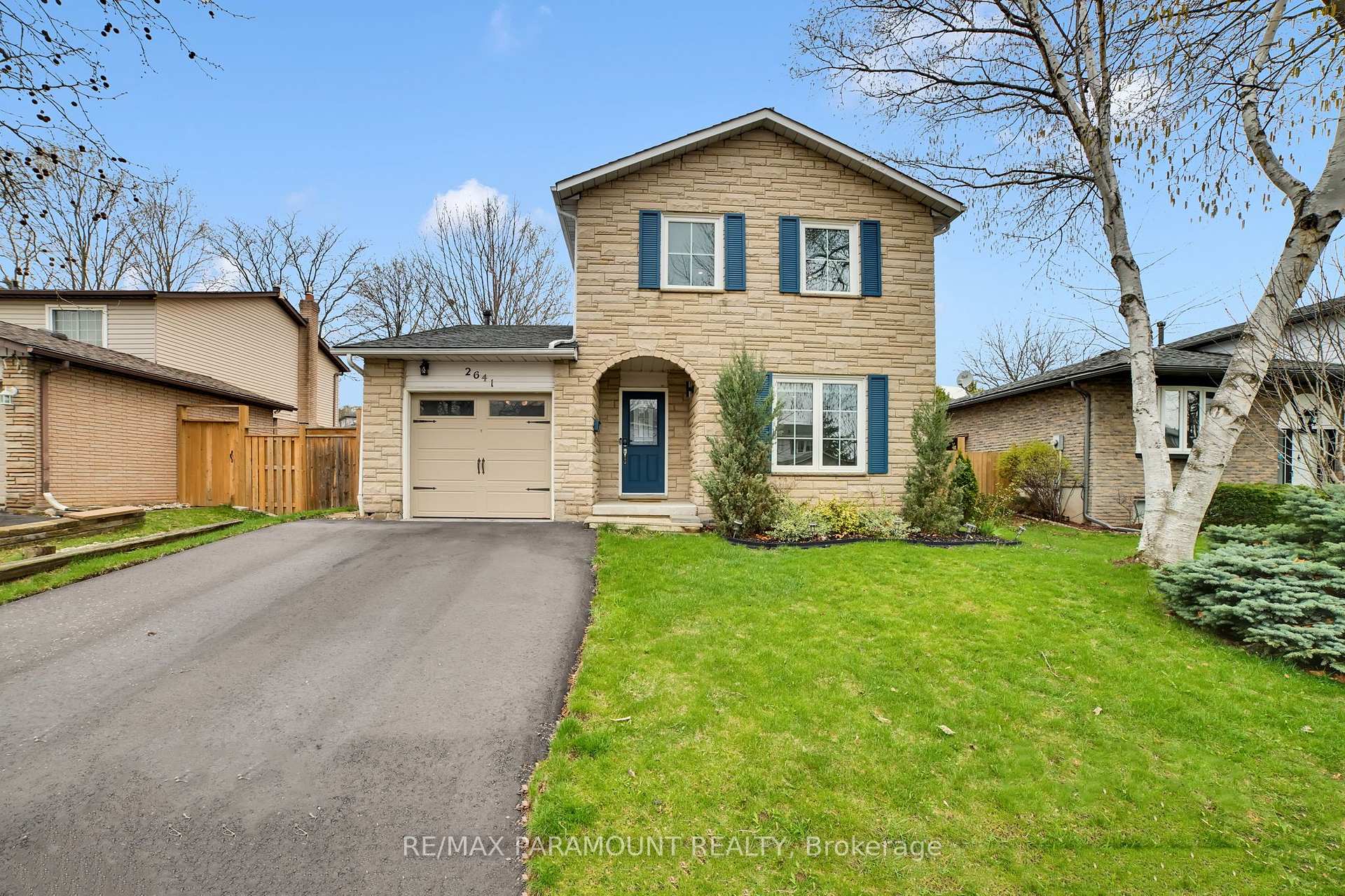 2641 Cavendish Drive Burlington Ontario Canada Rent residential Deep Kumar RE/MAX Paramount Realty, Brokerage*