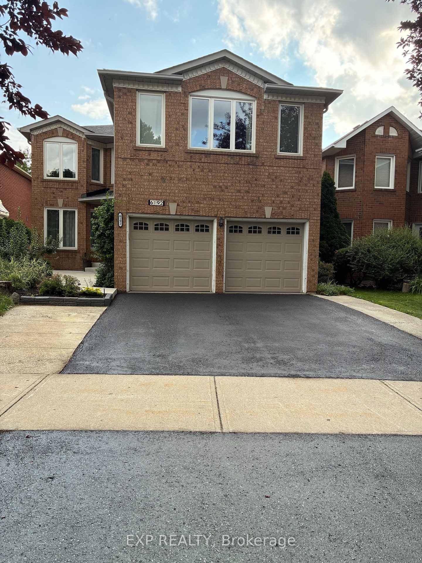 6192 Duford Drive Mississauga Ontario Canada Sale residential Elena Vankevich Brokerage Information: Not available, please contact website owner