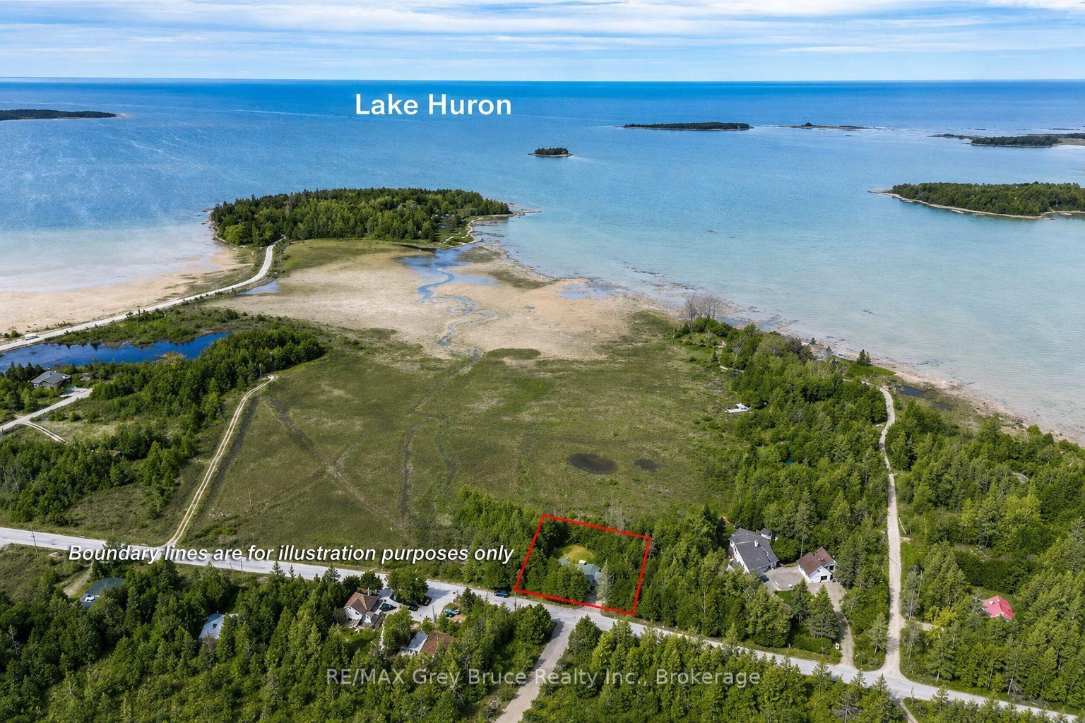 188 Bay Street South Bruce Peninsula Ontario Canada Sale residential DAWN-LEE McKENZIE RE/MAX GREY BRUCE REALTY INC 