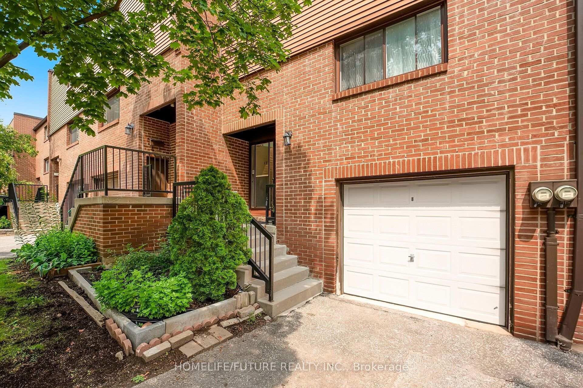 17 Song Meadoway Toronto Ontario Canada Rent residential   HomeLife/Future Realty Inc., Brokerage*