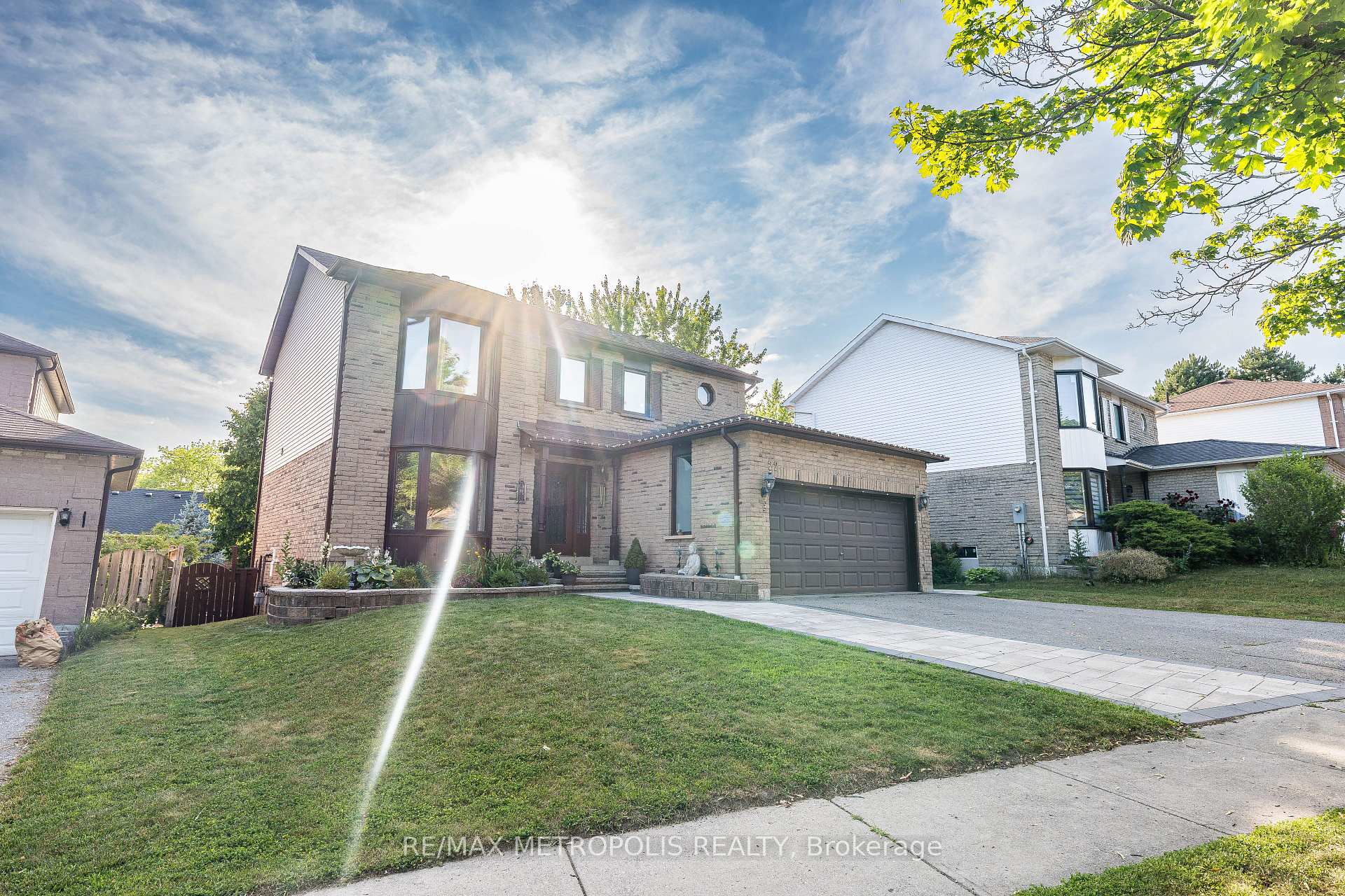 Bsmt - 22 Mayflower Street Whitby Ontario Canada Rent residential DIPEN PATEL RE/MAX Metropolis Realty Brokerage*