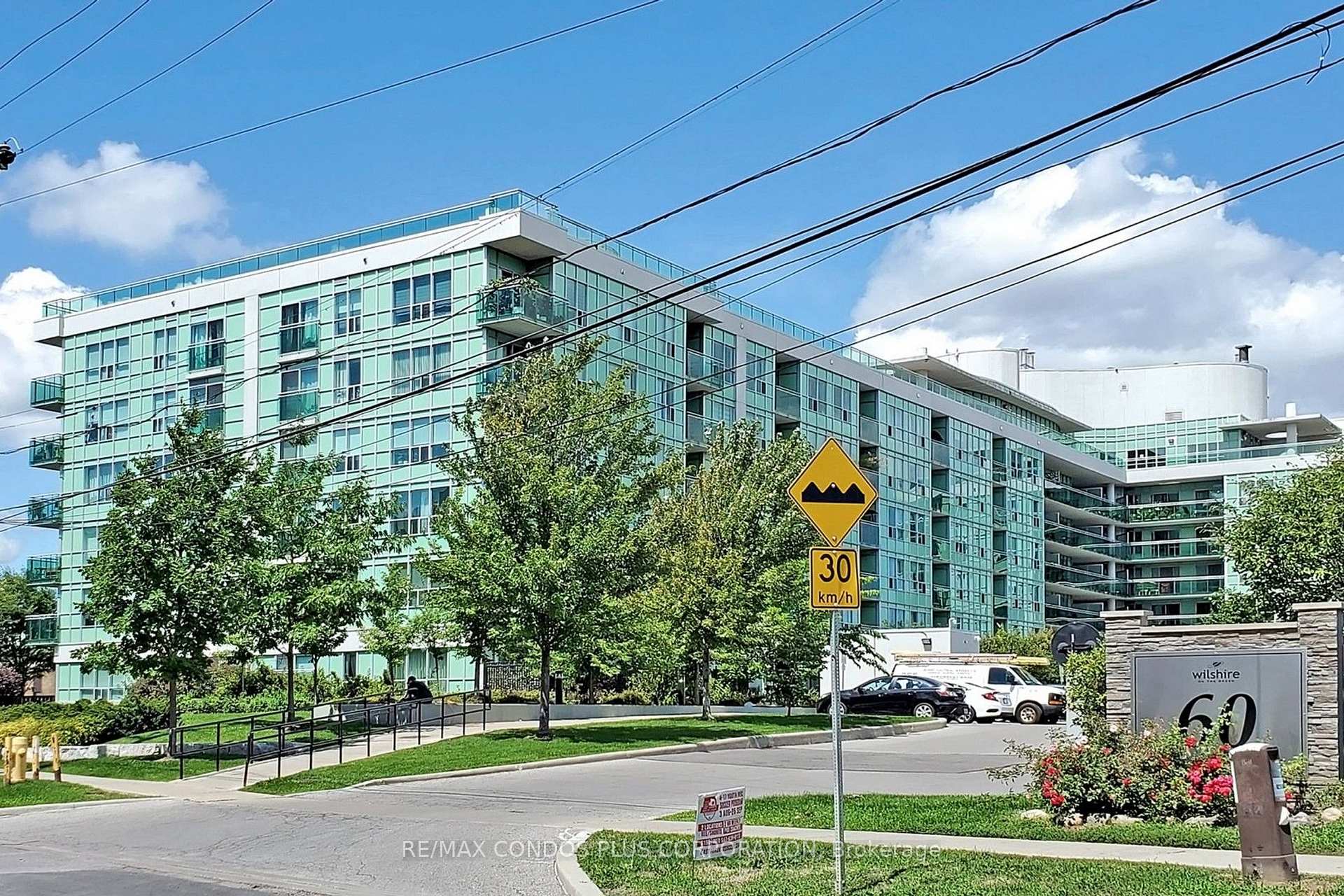 315 - 60 Fairfax Crescent Toronto Ontario Canada Rent residential Kathryn Long RE/MAX Condos Plus Corp., Brokerage*