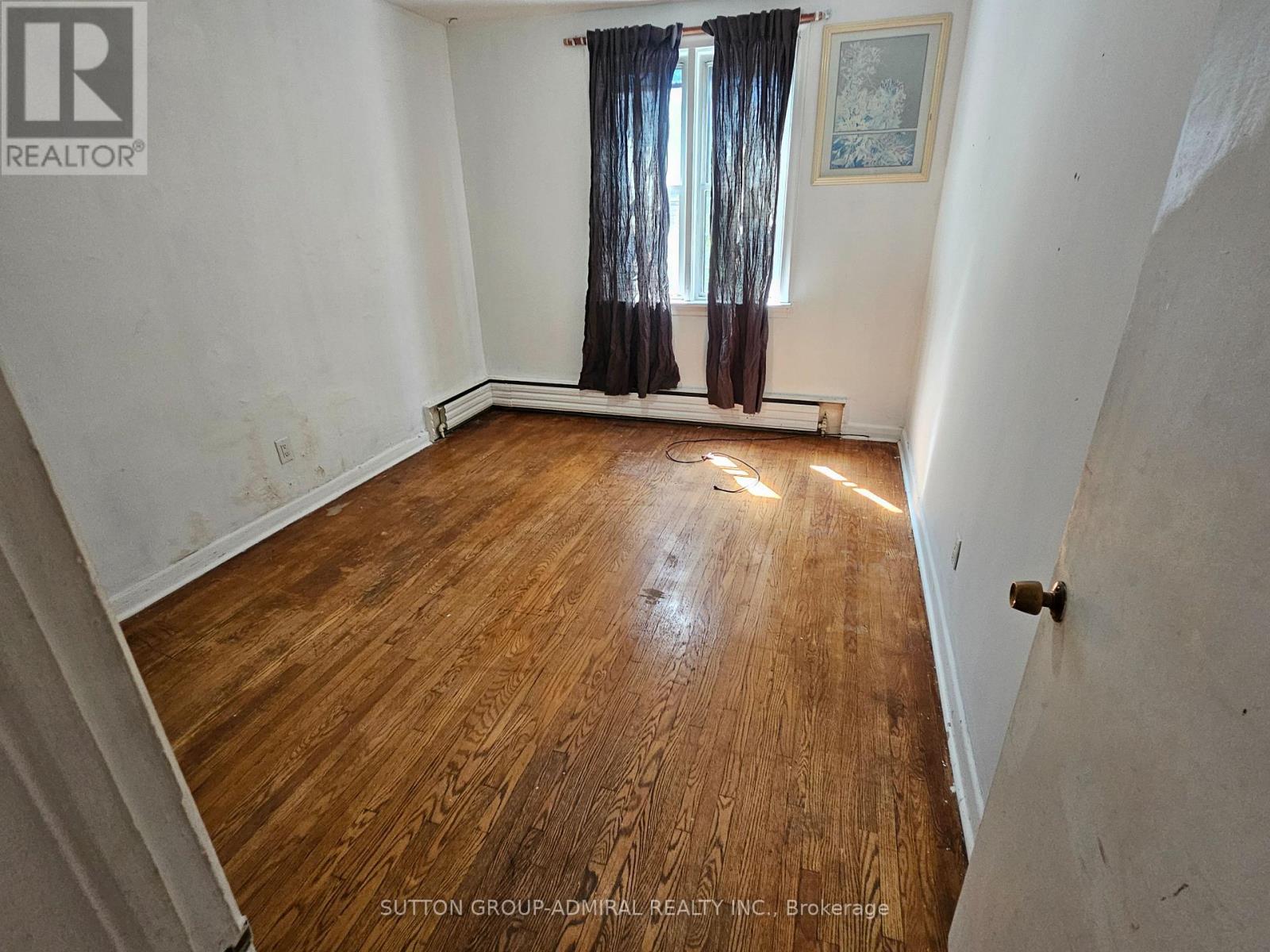 7 Elway Court Toronto Ontario Canada Lease commercial Oleg Belgorodskii Sutton Group-Admiral Realty Inc., Brokerage *