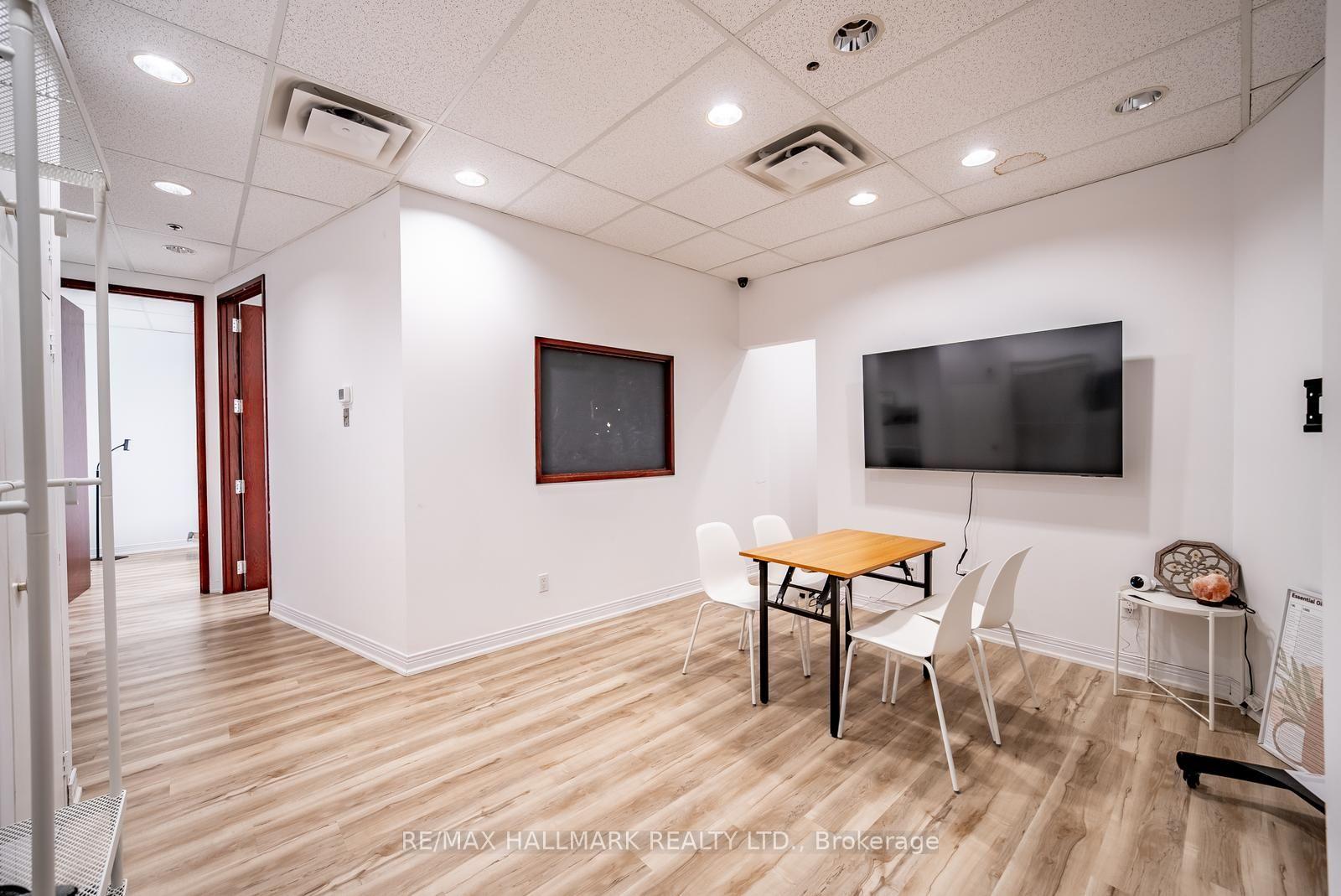 208 - 86 Ringwood Drive Whitchurch-Stouffville Ontario Canada Sale commercial Daryl King RE/MAX Hallmark Realty Ltd., Brokerage*