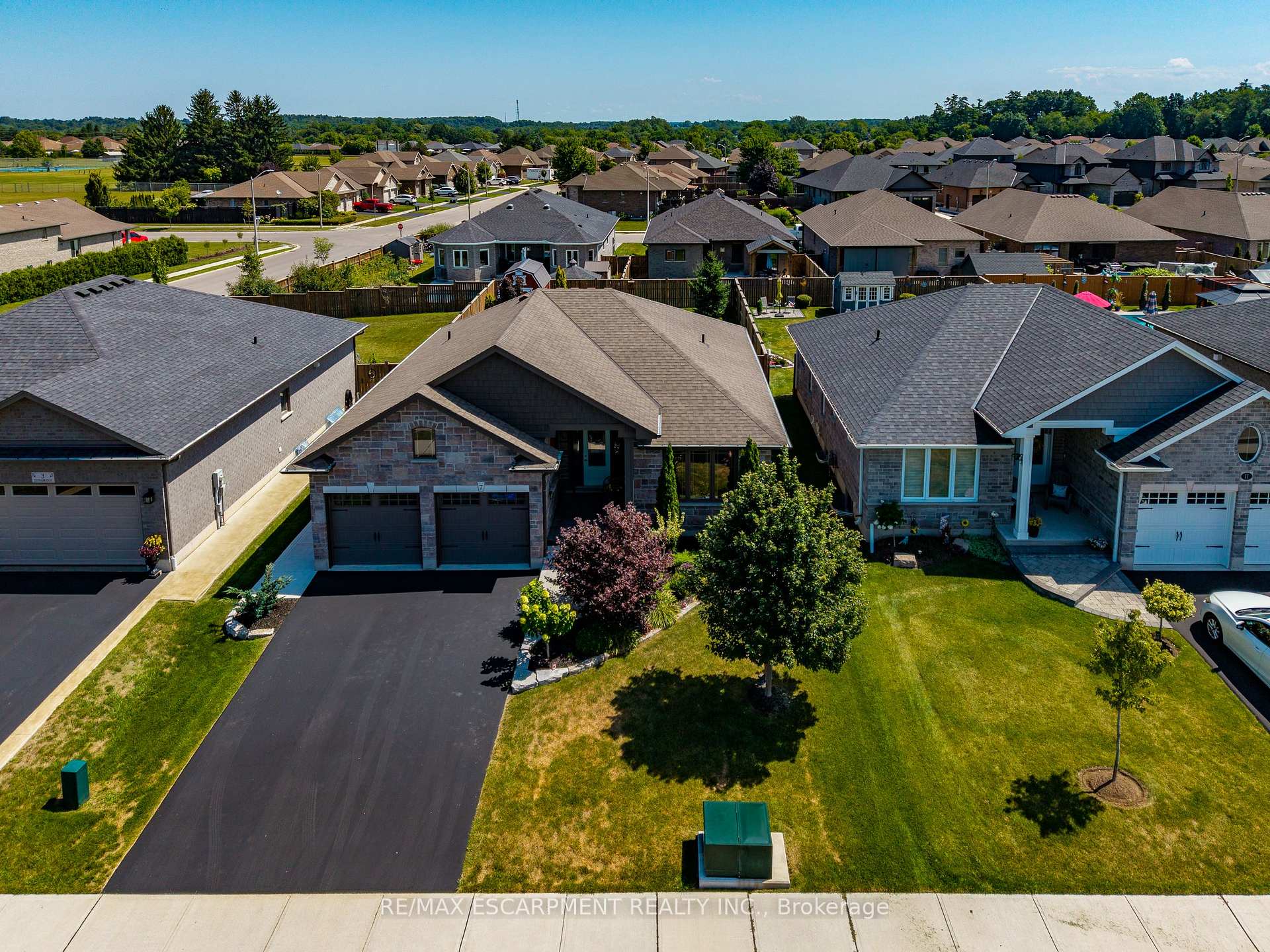 7 Stonebridge Place Norfolk Ontario Canada Sale residential The Kazan Realty Group