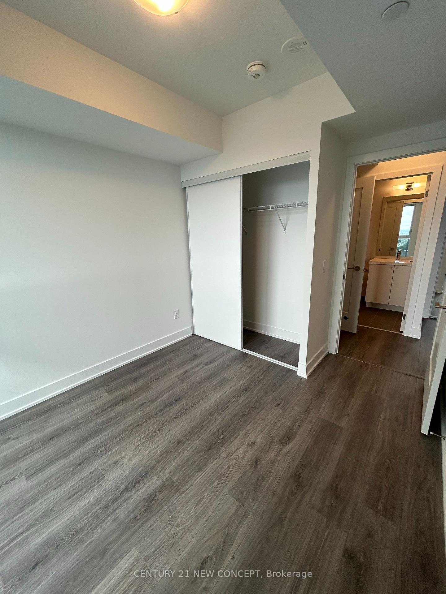 1824 - 2545 Simcoe St. Street N Oshawa Ontario Canada Sale residential HELEN KIM Century 21 New Concept, Brokerage*