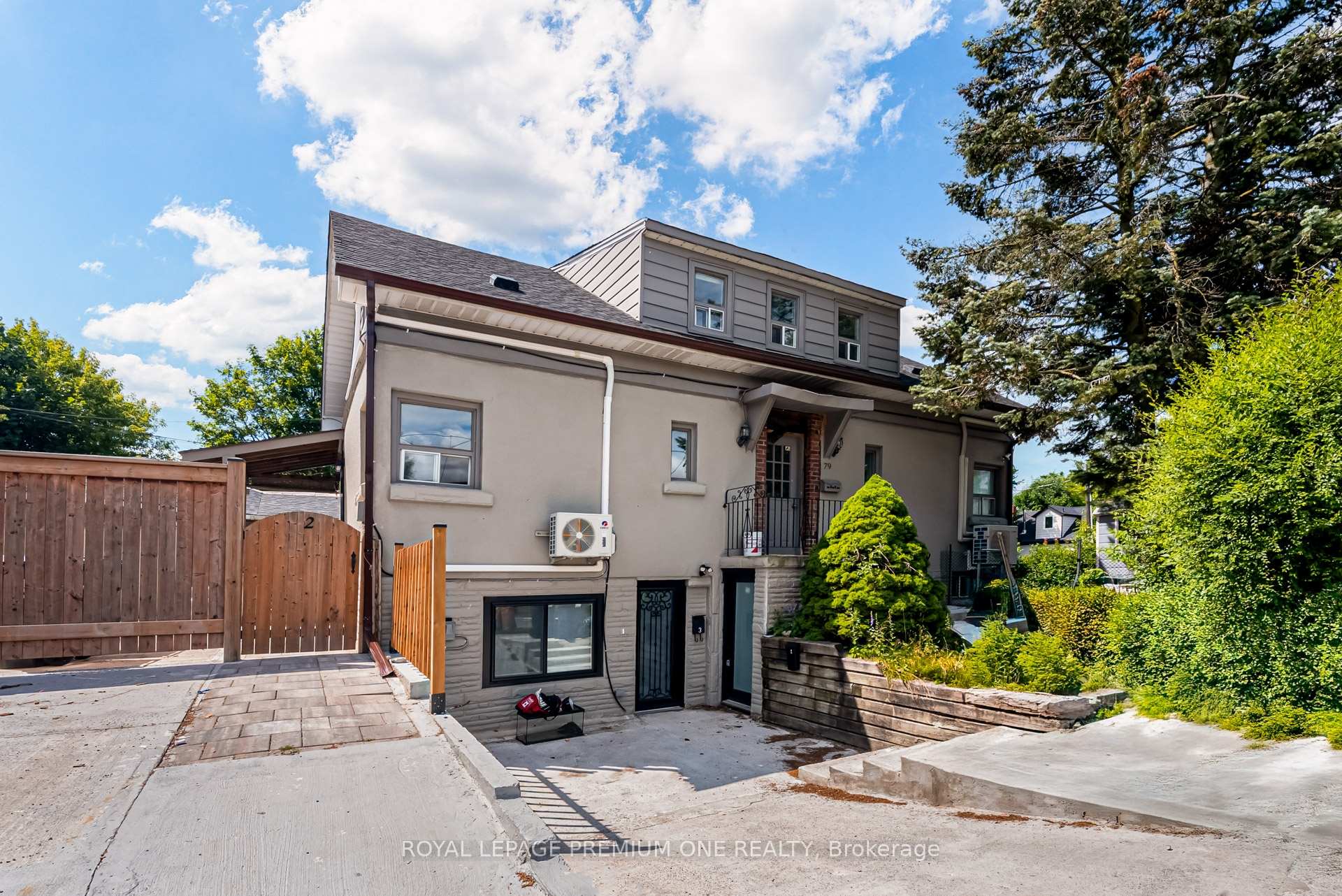 2 - 79 Twenty Fifth Street Toronto Ontario Canada Rent residential Real Property Pros Royal LePage Premium One Realty, Brokerage*