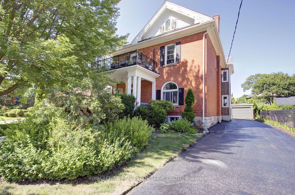 120 Hibernia Street Stratford Ontario Canada Sale residential JOJO  LEGASPI Royal LePage Real Estate Services Ltd., Brokerage *