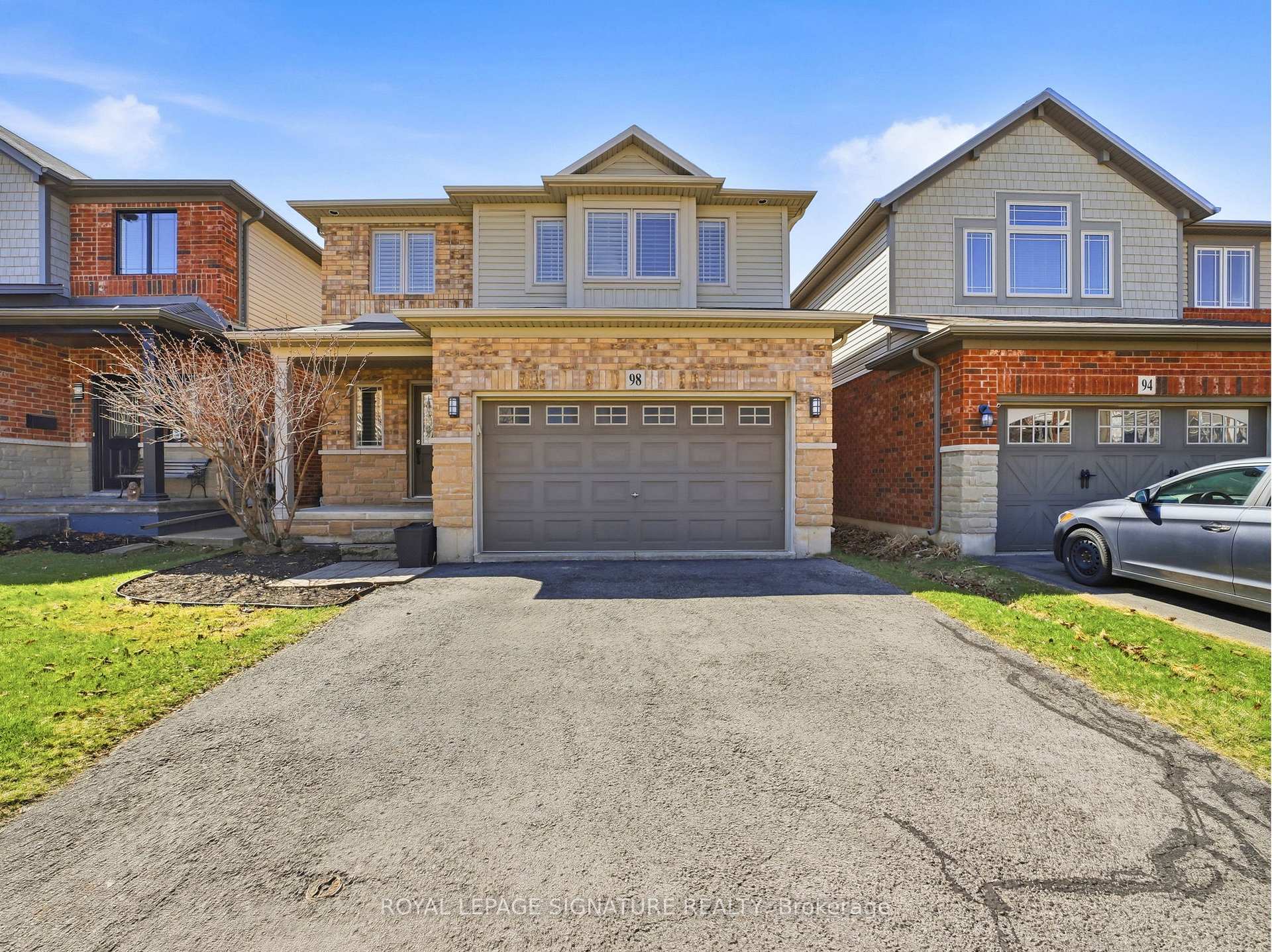 98 Willow Lane Grimsby Ontario Canada Sale residential Maya Garg Royal LePage Signature Realty, Brokerage