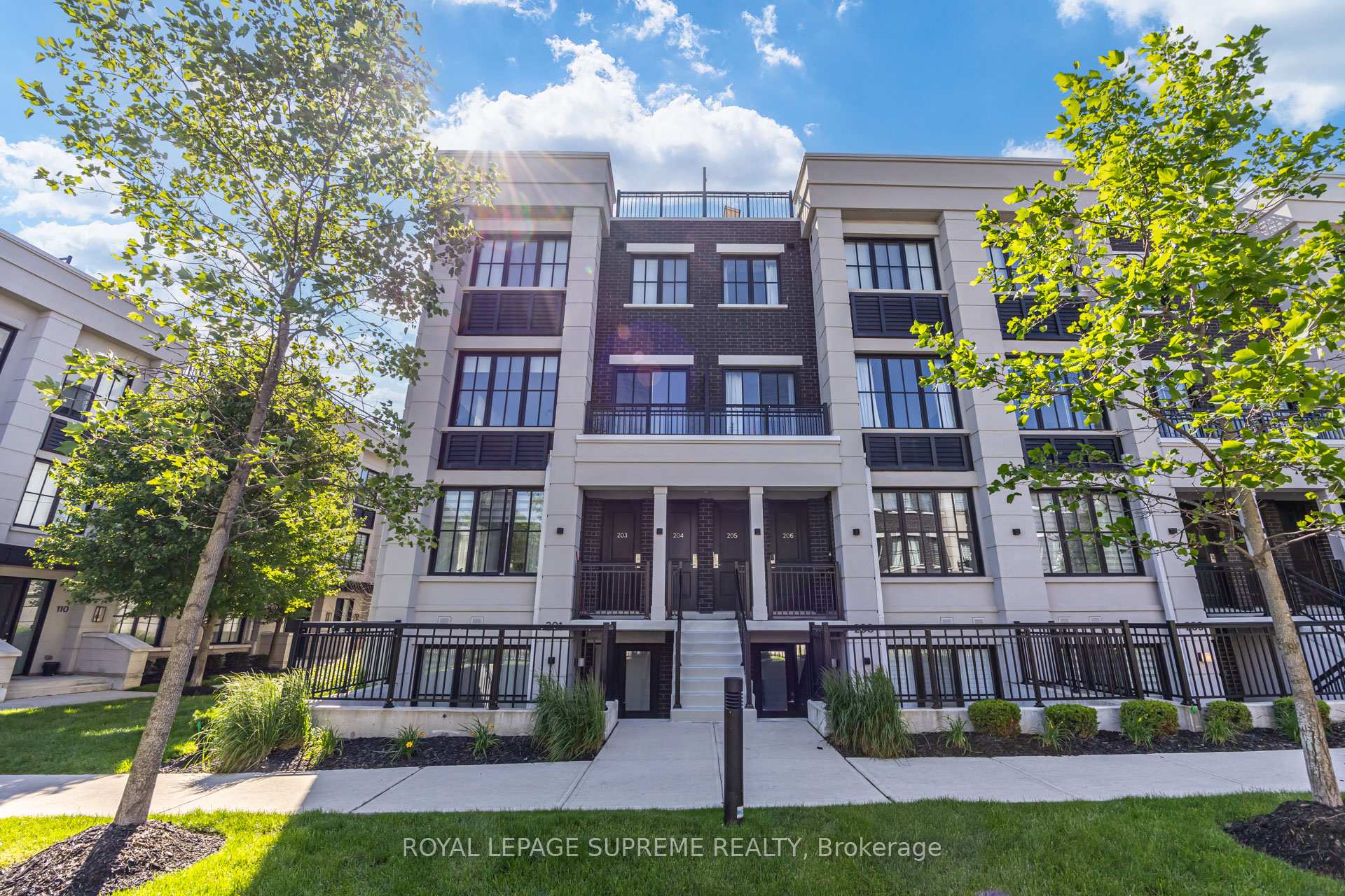 207 - 652 Cricklewood Drive Mississauga Ontario Canada Rent residential Christopher Worth Royal LePage Supreme Realty, Brokerage*