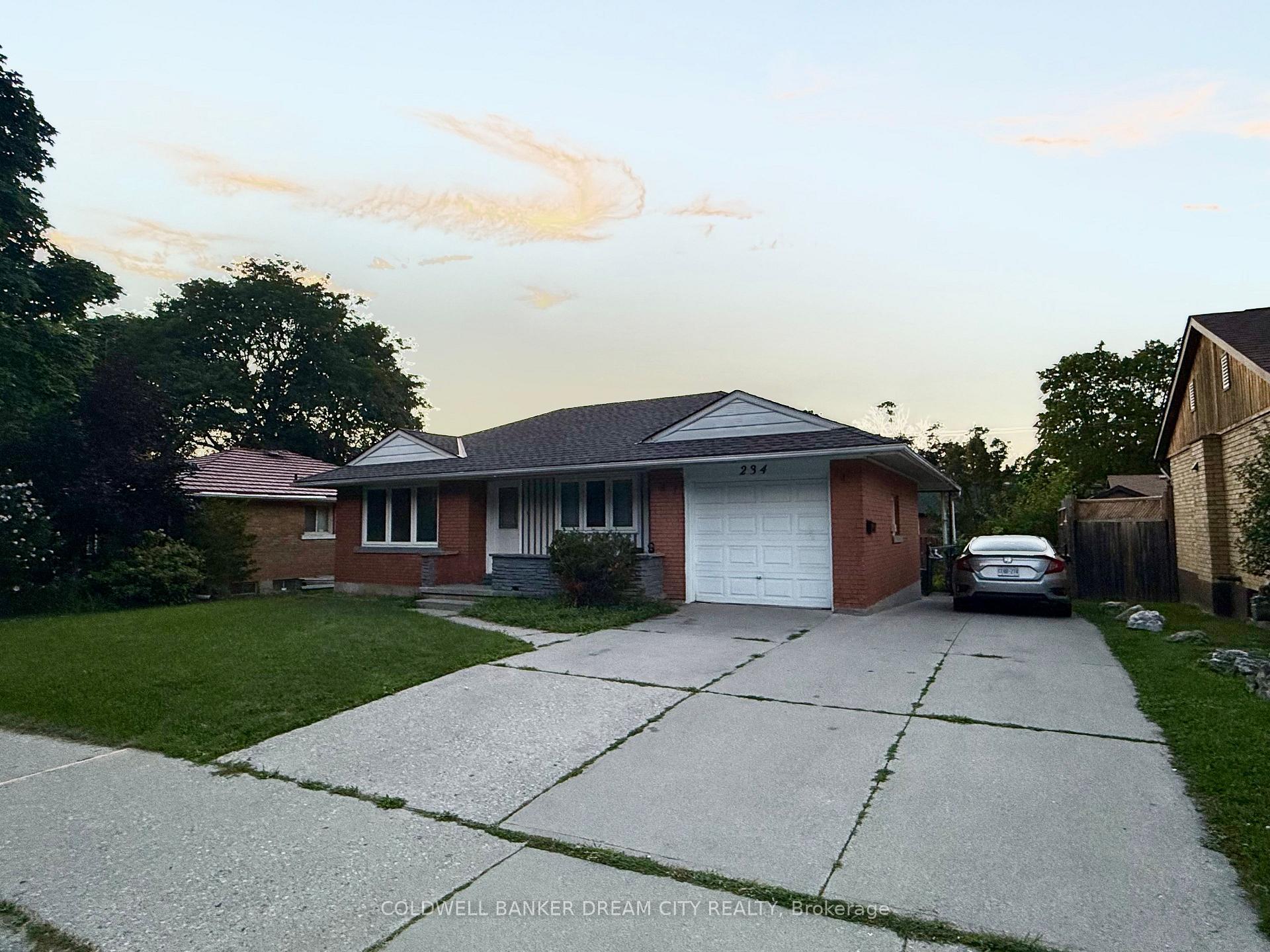 UPPER - 234 Erb Street Waterloo Ontario Canada Rent residential Akash Juneja COLDWELL BANKER DREAM CITY REALTY