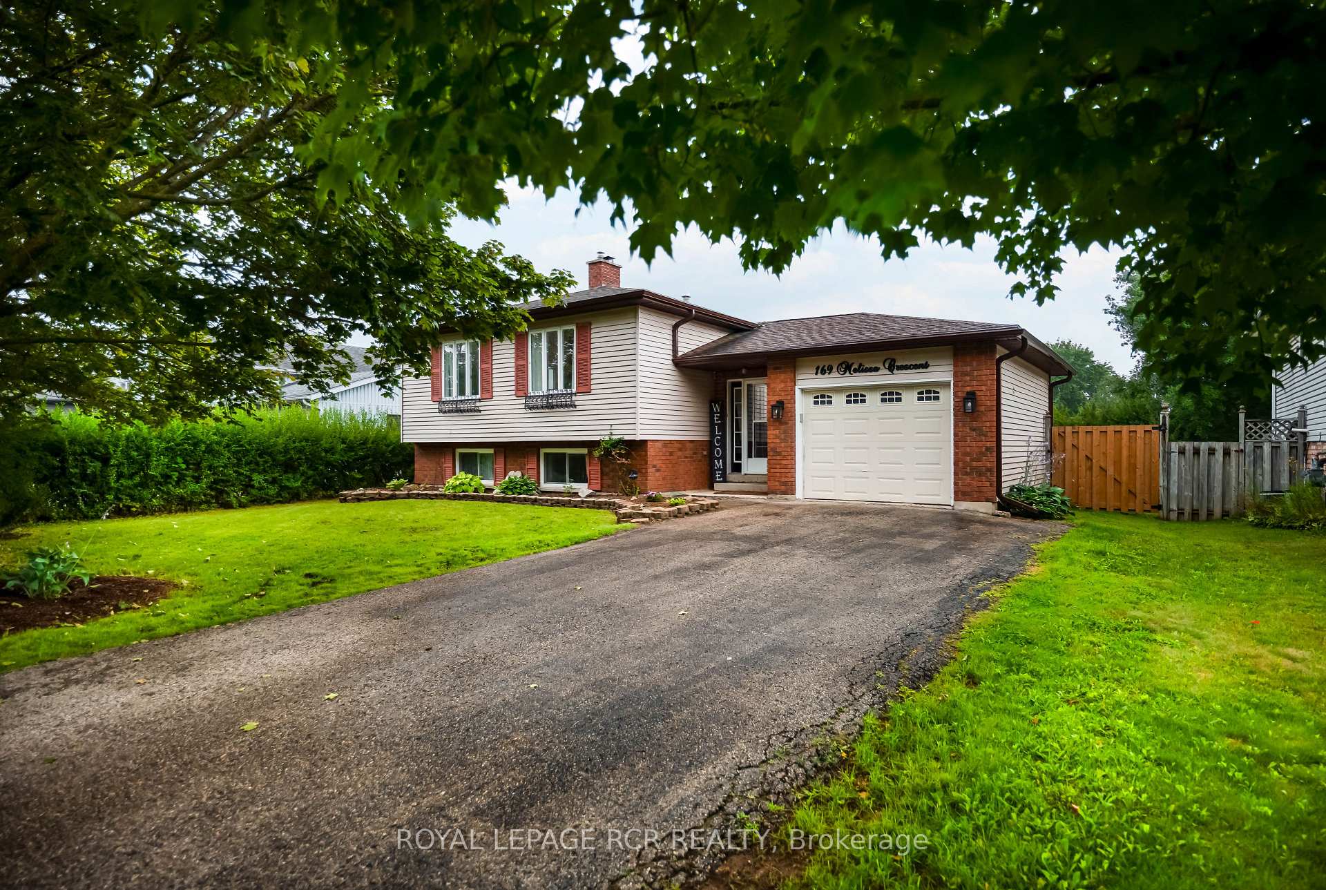 169 Melissa Crescent Wellington North Ontario Canada Sale residential Andrea Thomas Royal LePage RCR Realty, Brokerage *