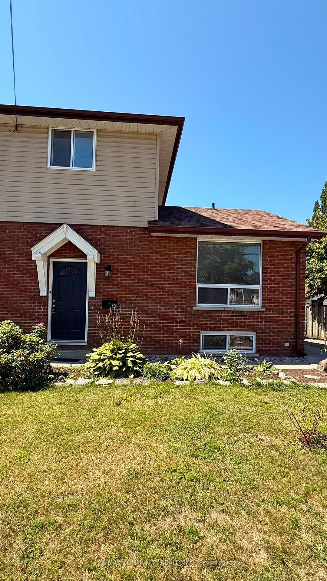 30 West Street Quinte West Ontario Canada Sale residential Rashedy Lewis RE/MAX Community Realty Inc., Brokerage*