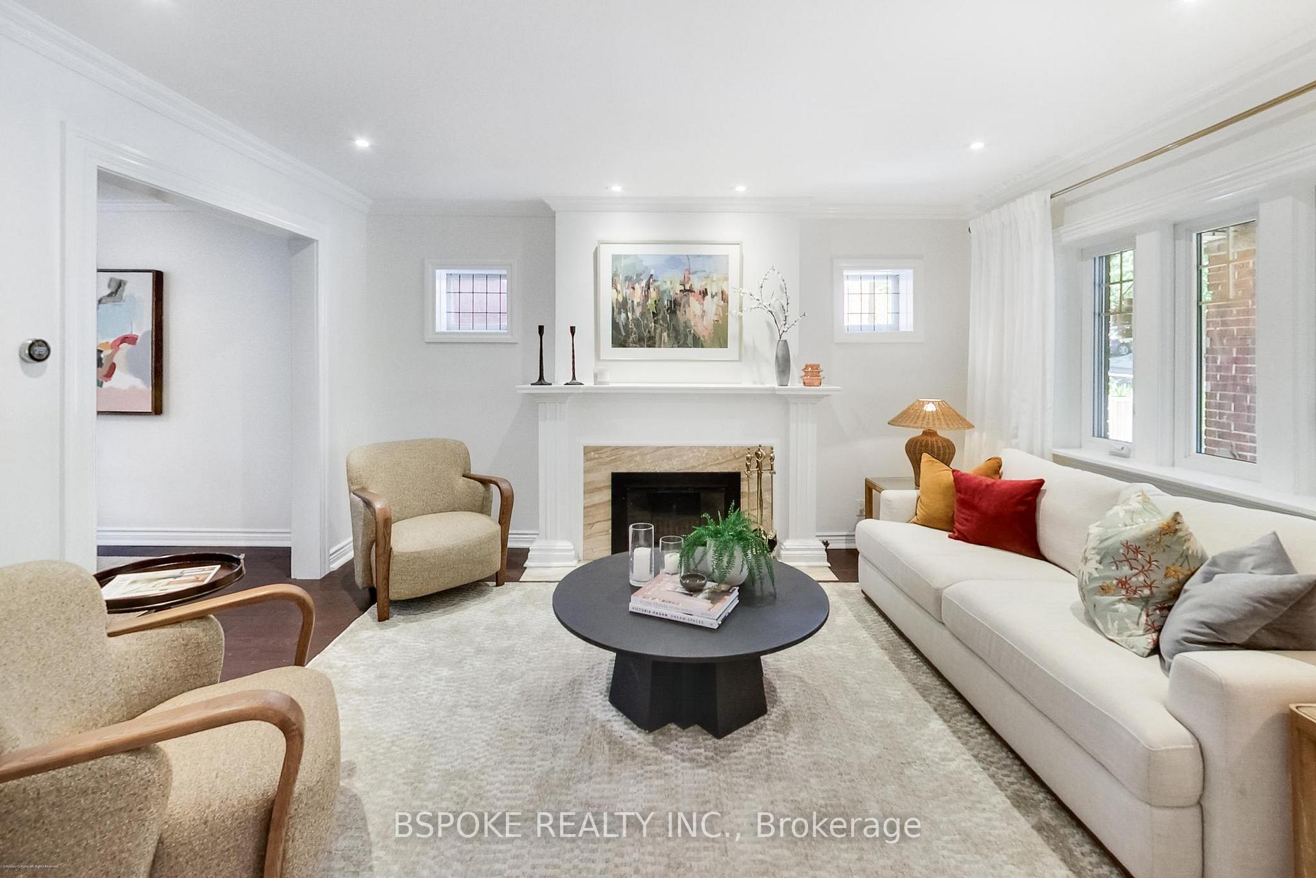 214 Gainsborough Road Toronto Ontario Canada Sale residential Adele McGovern RE/MAX West Realty Inc., Brokerage *