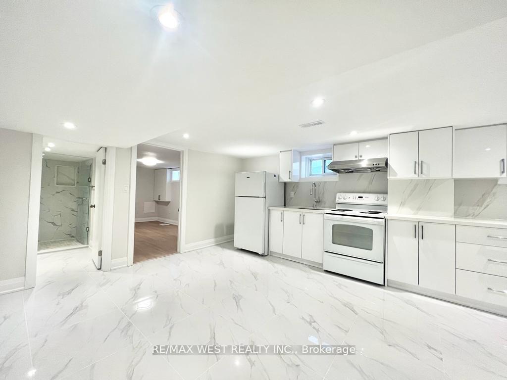 BSMT - 4 Sutherland Avenue Toronto Ontario Canada Rented residential Grace Soares RE/MAX West Realty Inc., Brokerage *