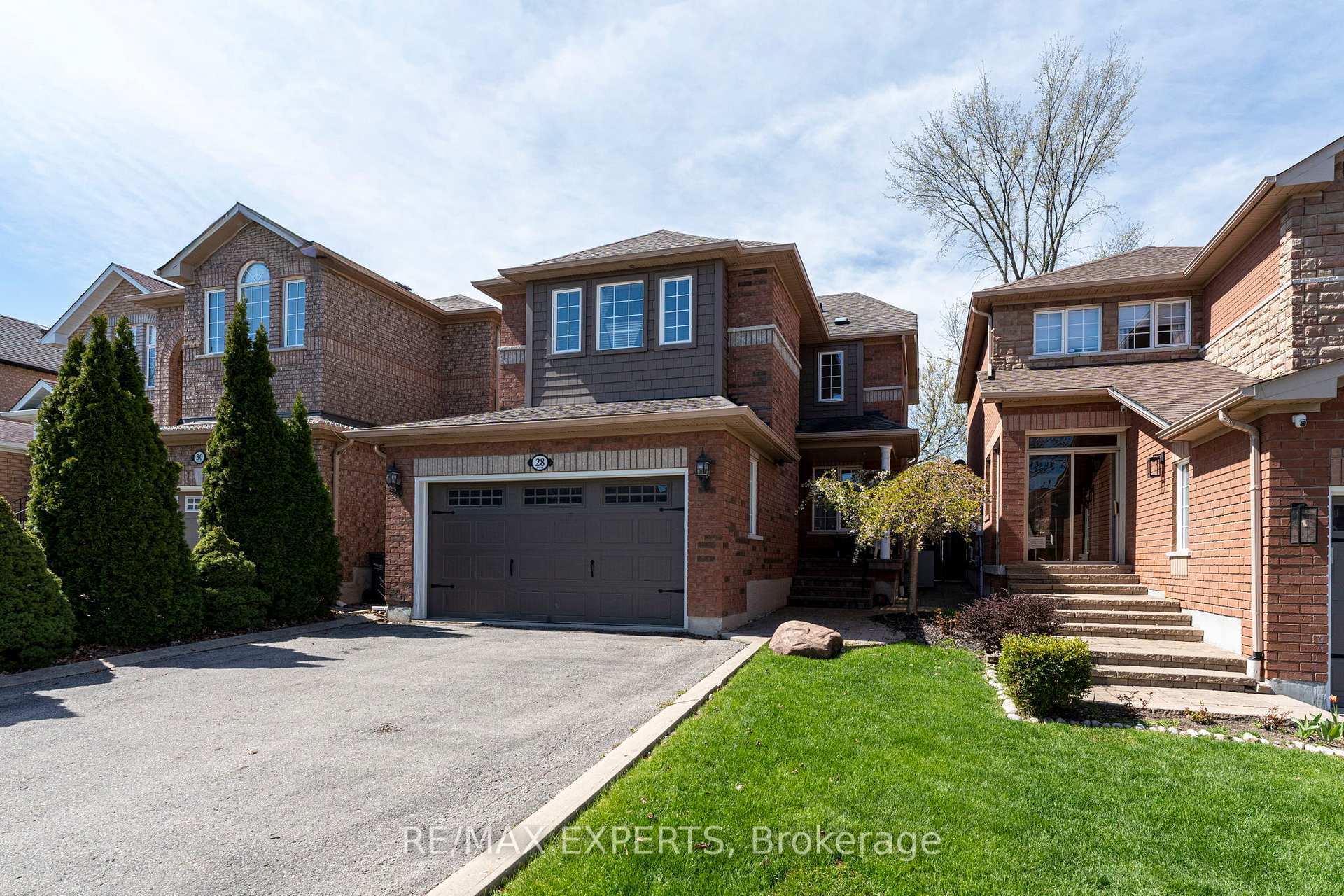 28 Crestridge Drive Caledon Ontario Canada Sale residential Bobby Dhaliwal Century 21 Peoples Choice Realty Inc., Brokerage *