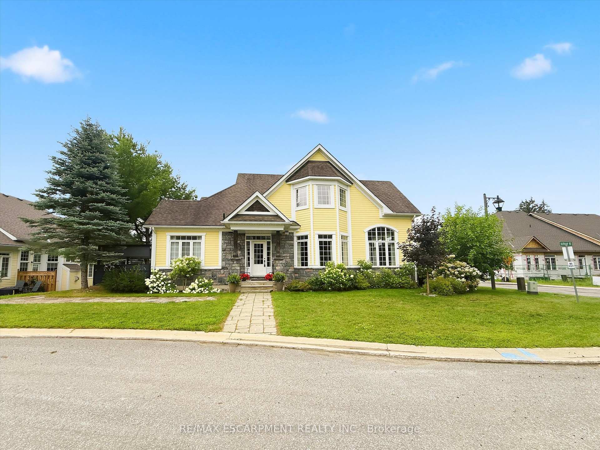 23 Spencer Street Bracebridge Ontario Canada Sale residential Radka Hnilicova Anchor Realty, Brokerage*
