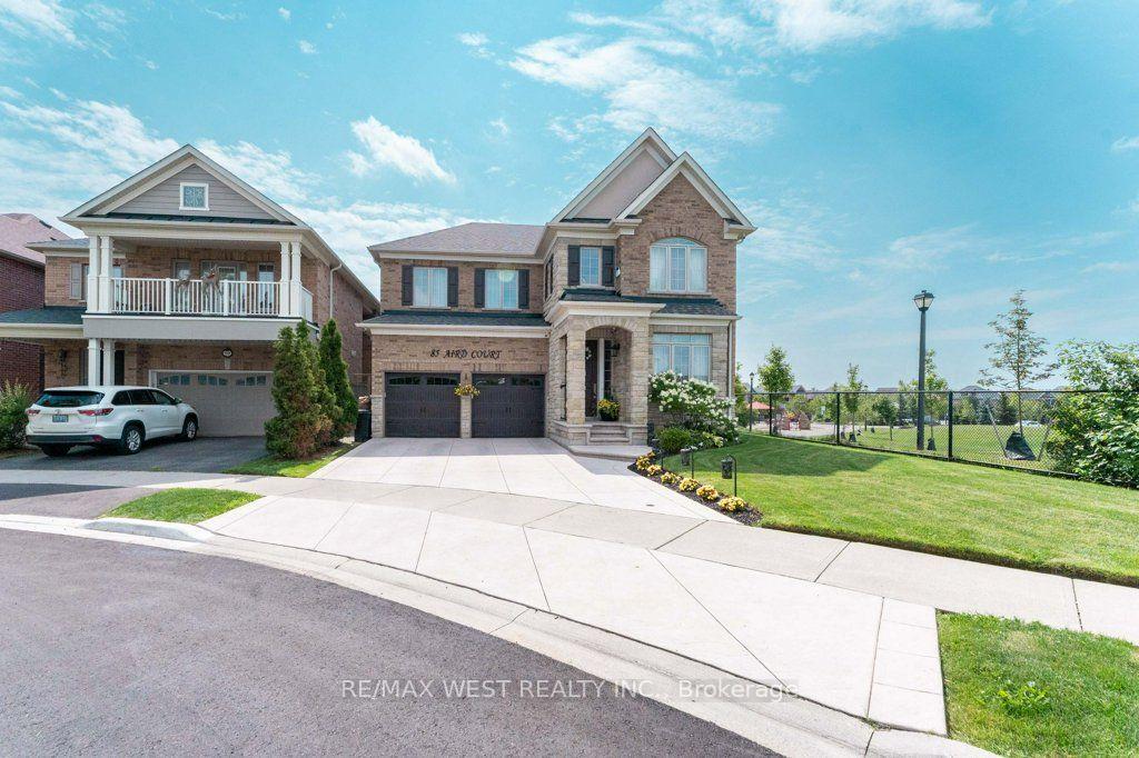 85 Aird Court Milton Ontario Canada Sale residential Pierluigi Ceddia RE/MAX West Realty Inc., Brokerage *
